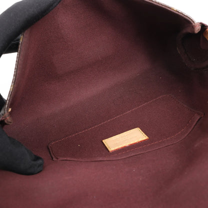 Louis Vuitton Monogram Favorite PM Handbag M40717