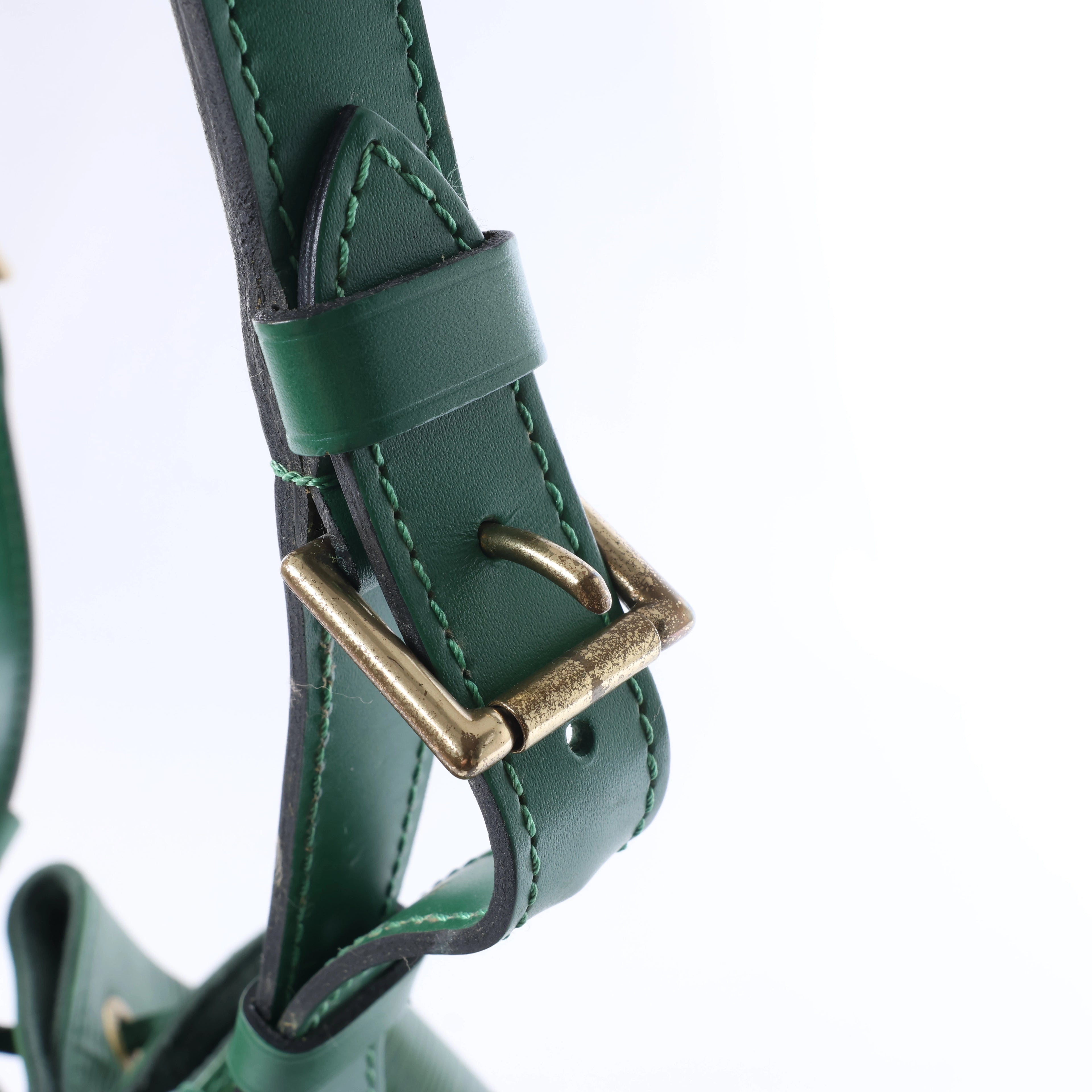 Louis Vuitton Leather Epi Noe Shoulder Bag in Green