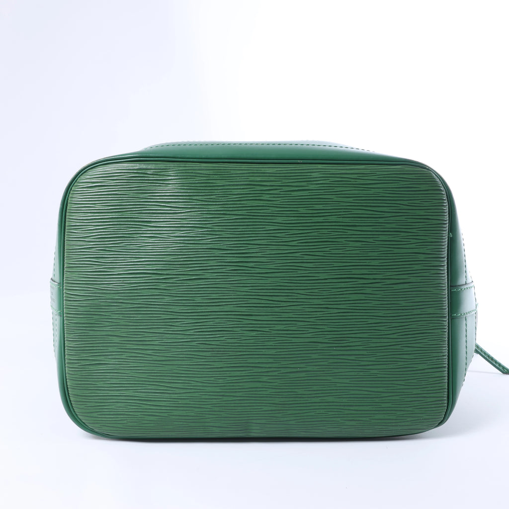 Louis Vuitton Leather Epi Noe Shoulder Bag in Green