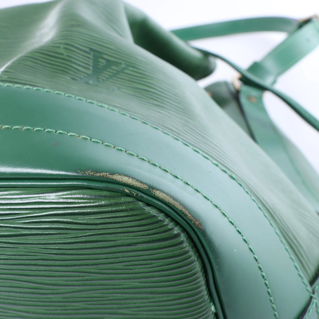 Louis Vuitton Leather Epi Noe Shoulder Bag in Green