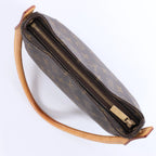 Louis Vuitton Monogram Looping MM Shoulder bag in  Brown