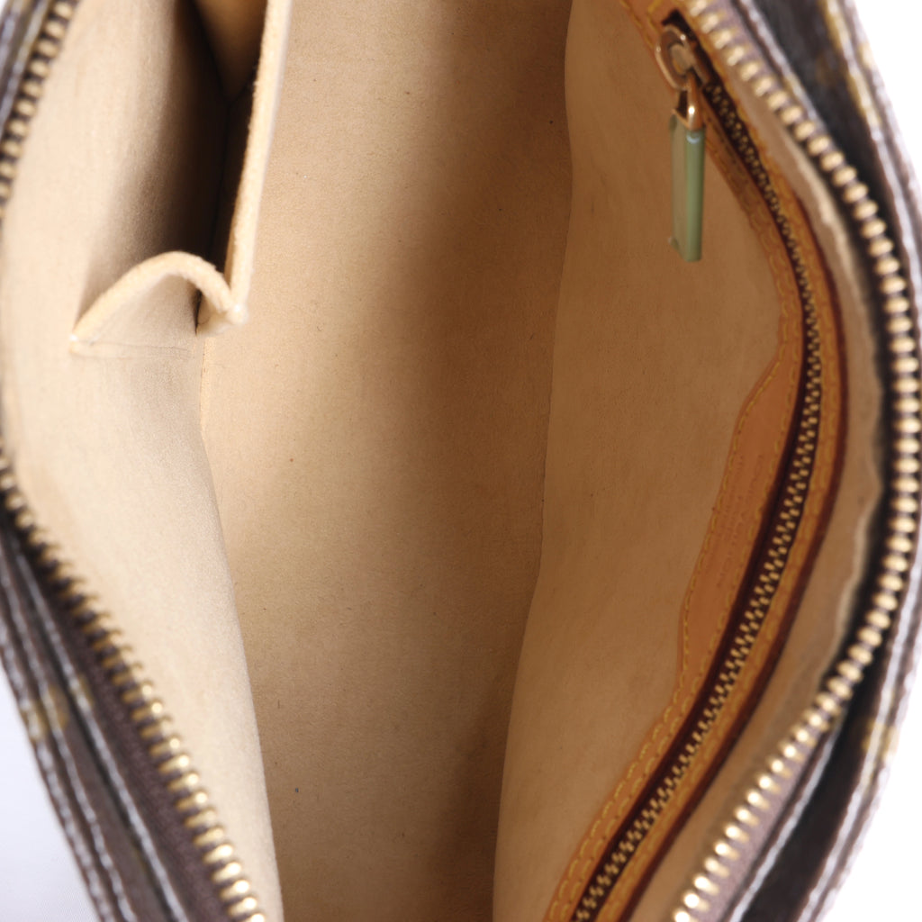 Louis Vuitton Monogram Looping MM Shoulder bag in  Brown