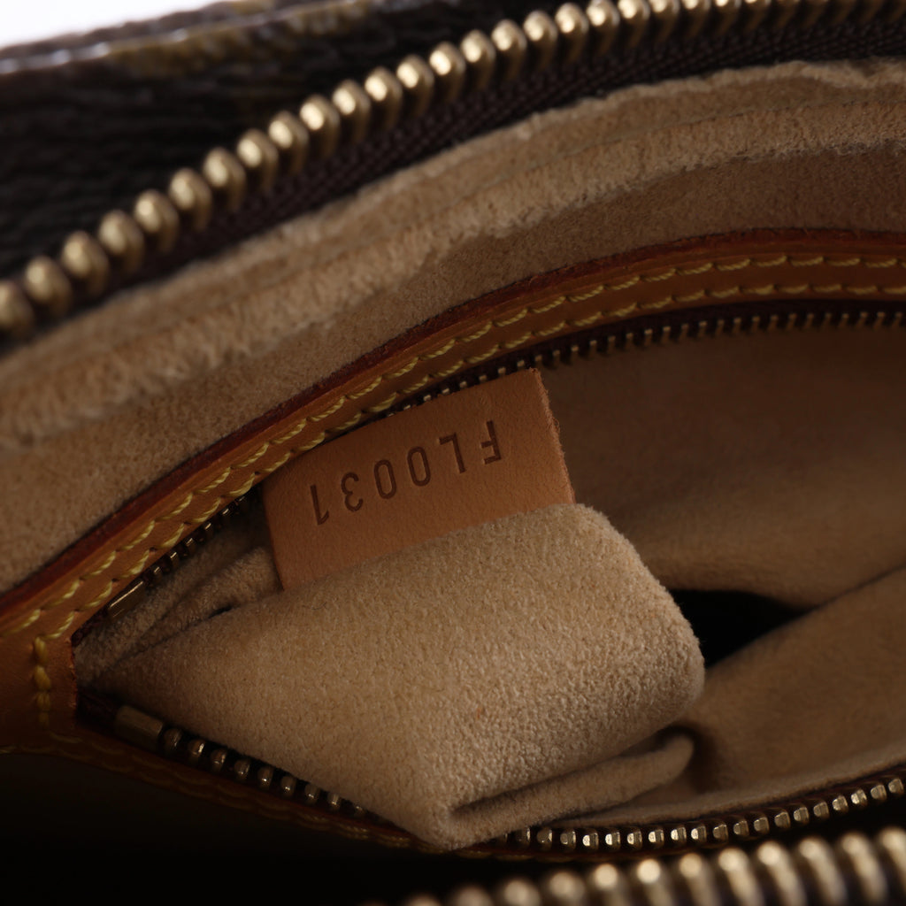 Louis Vuitton Monogram Looping MM Shoulder bag in  Brown