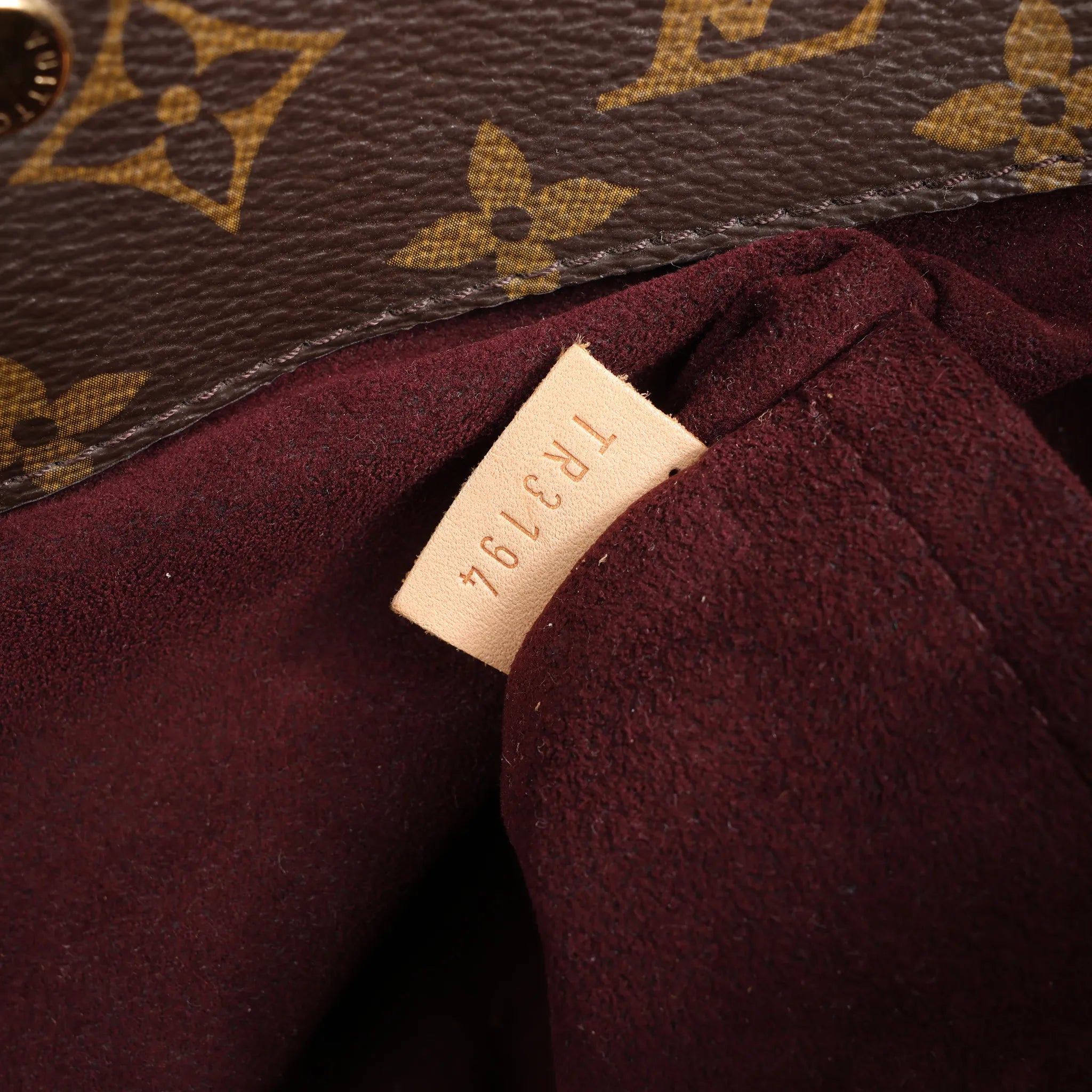 Louis Vuitton Montaigne GM Monogram Canvas Handbag in Brown