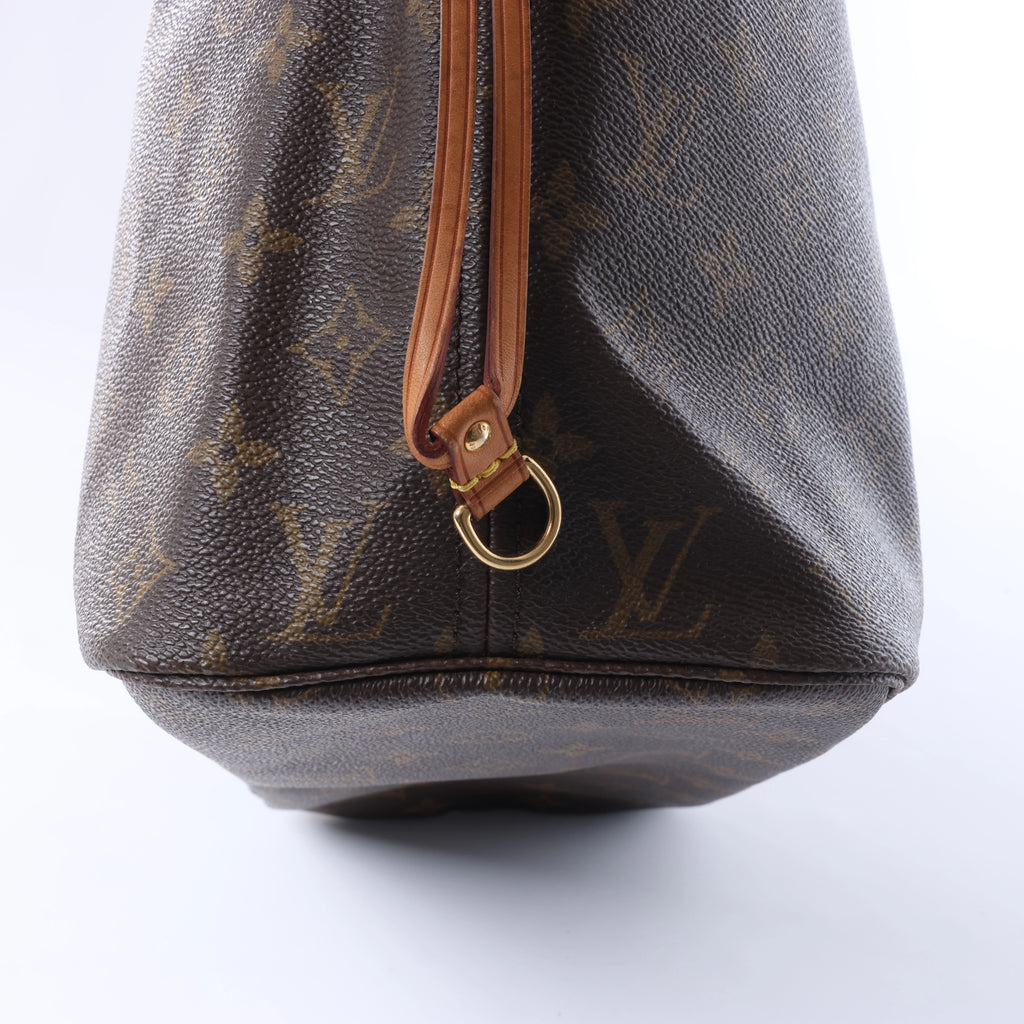 Louis Vuitton Monogram Neverfull MM Shoulder Bag in Brown