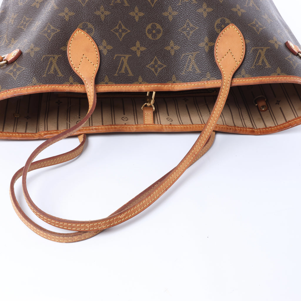 Louis Vuitton Monogram Neverfull MM Shoulder Bag in Brown