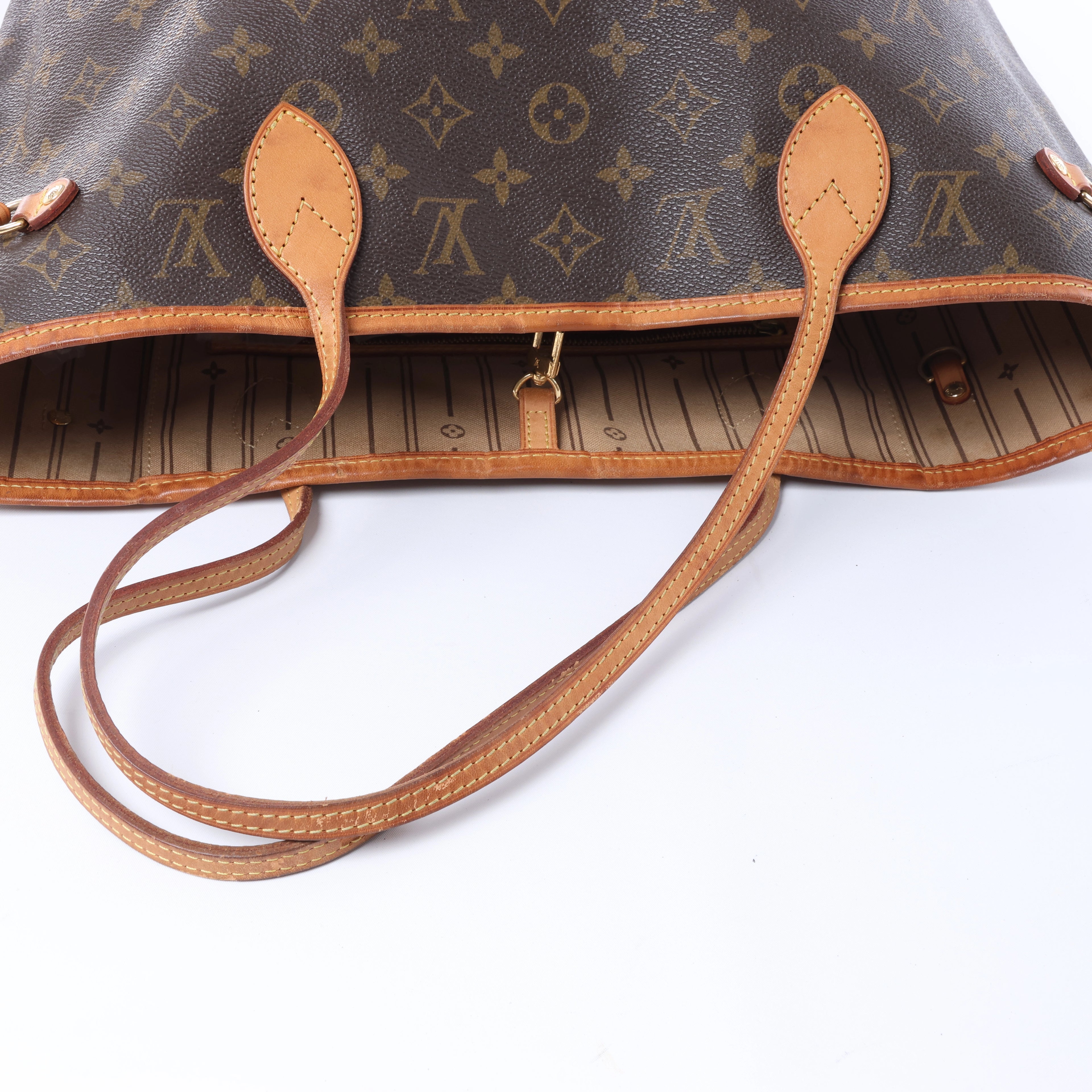 Louis Vuitton Monogram Neverfull MM Shoulder Bag in Brown