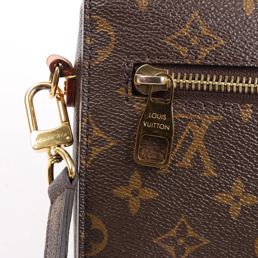 Louis Vuitton Monogram Pochette Metis Handbag