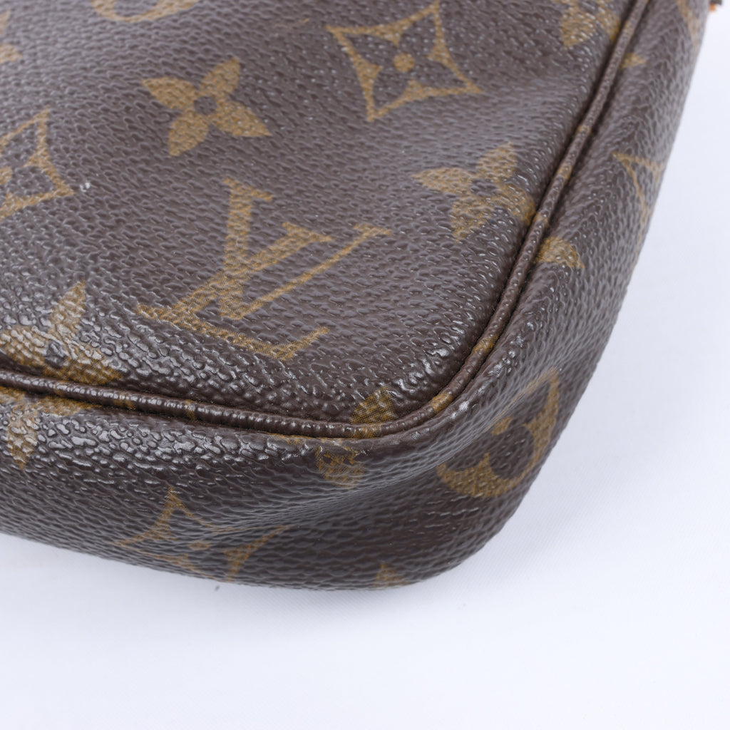Louis Vuitton Monogram Canvas Pochette Accessoire Handbag M51980