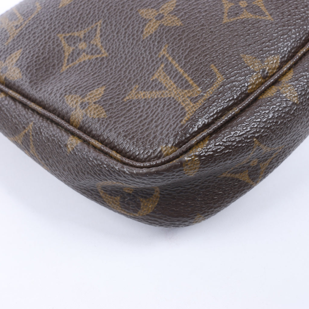 Louis Vuitton Monogram Canvas Pochette Accessoire Handbag M51980
