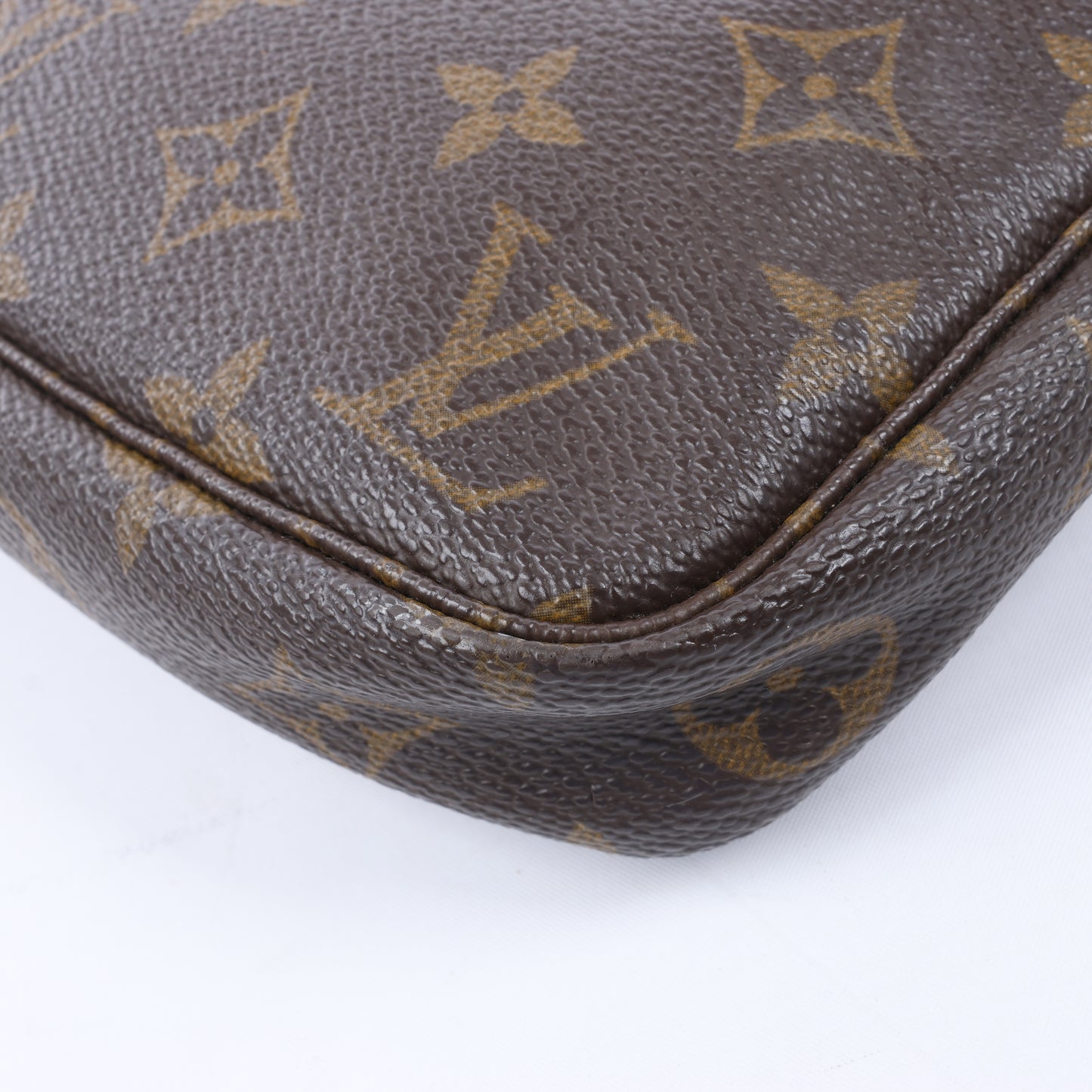 Louis Vuitton Monogram Canvas Pochette Accessoires Handbag M51980