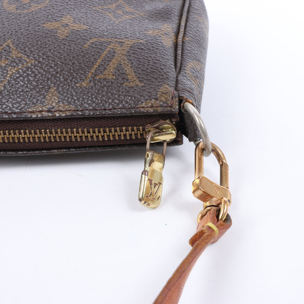 Louis Vuitton Monogram Canvas Pochette Accessoire Handbag M51980