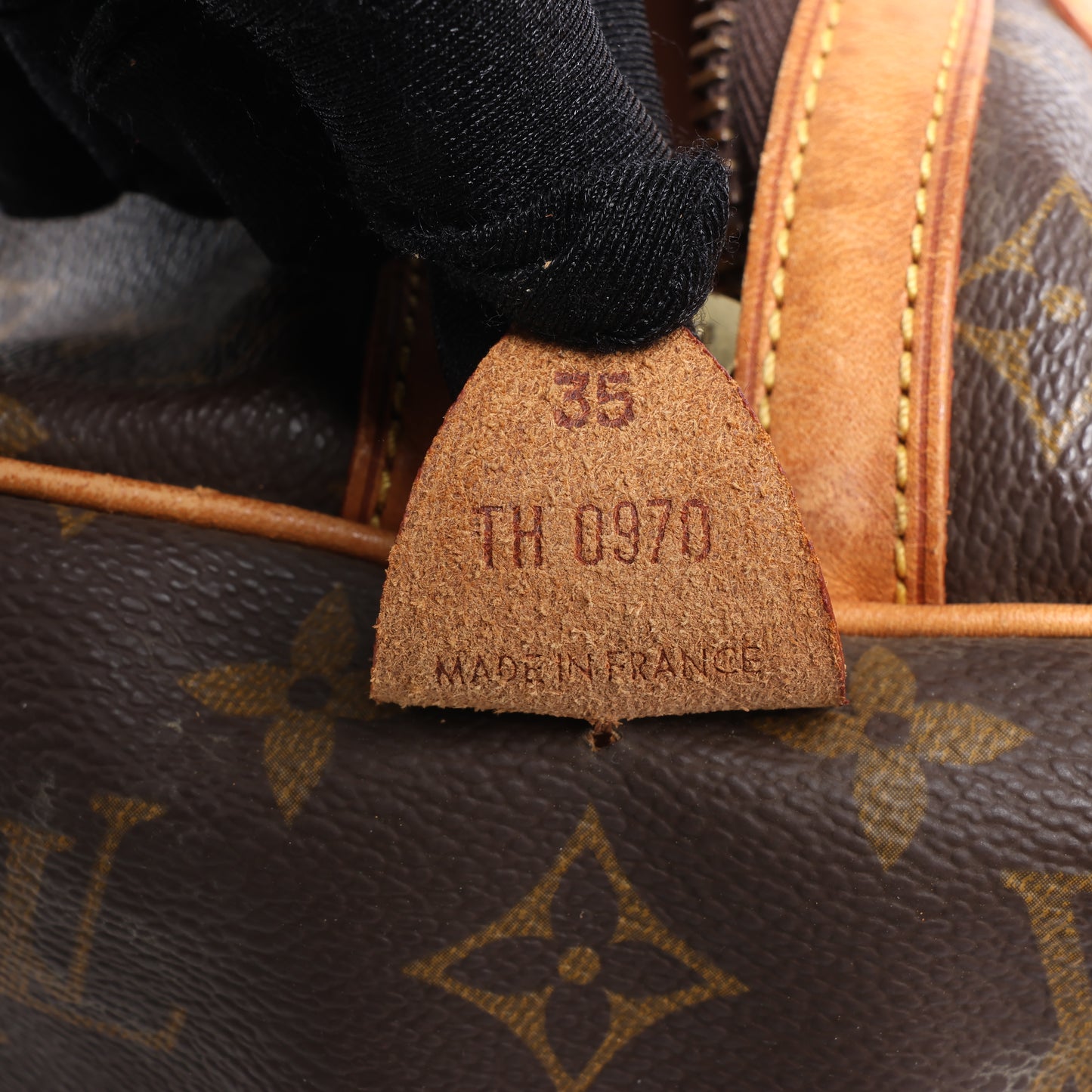 Louis Vuitton Monogram Canvas Sac Souple 35 Handbag M41626