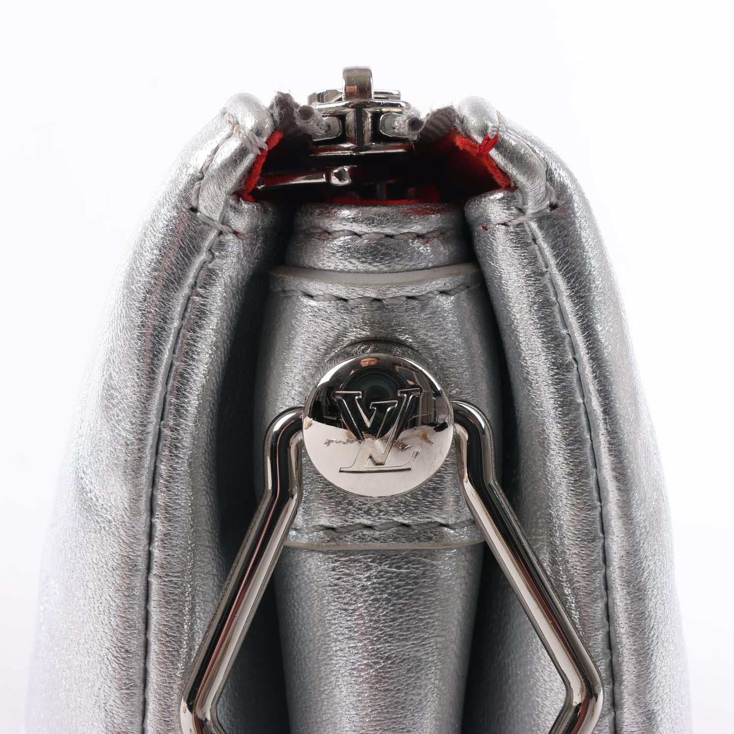 Sac à bandoulière Louis Vuitton Coussin PM double sens Monogram embossé argent M57913