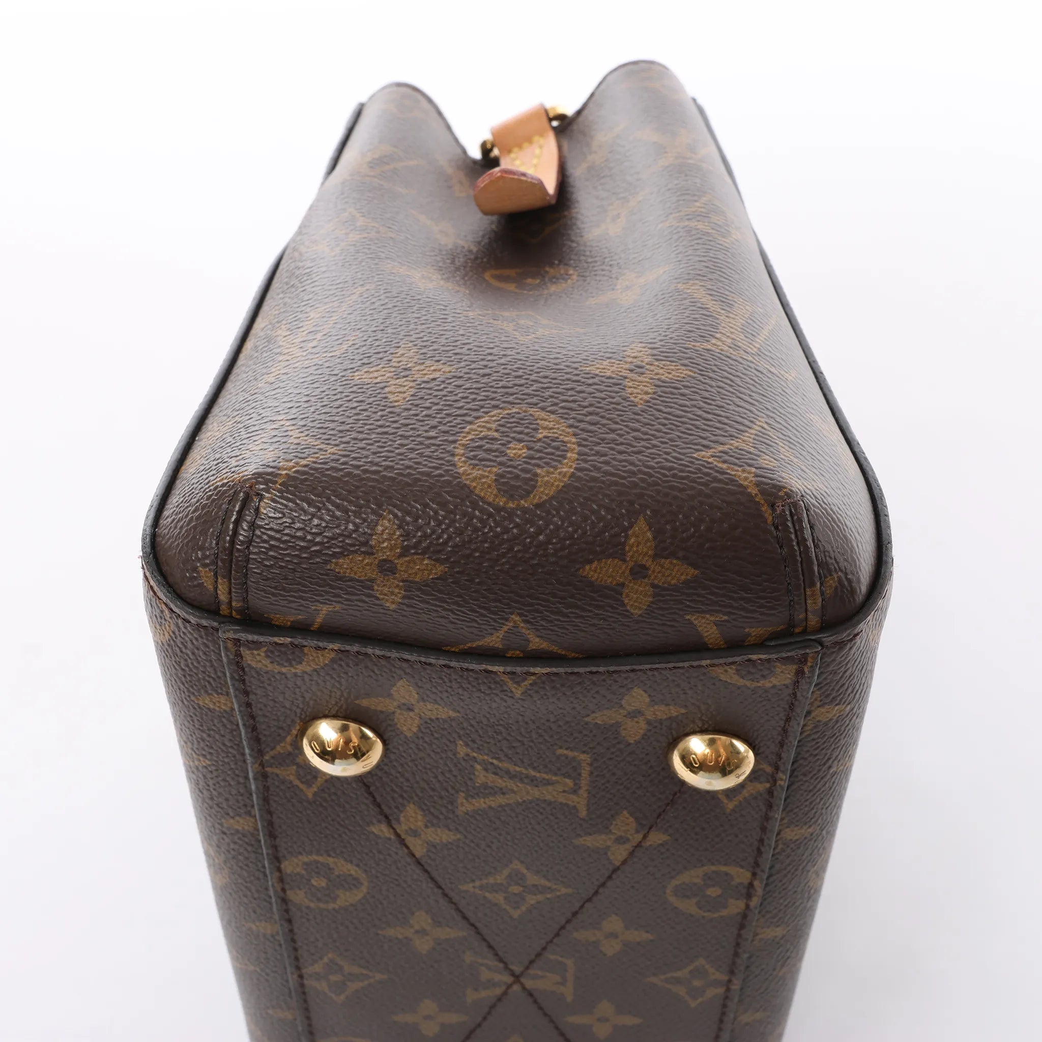 Louis Vuitton Montaigne BB Monogram Canvas Handbag in Brown M41055