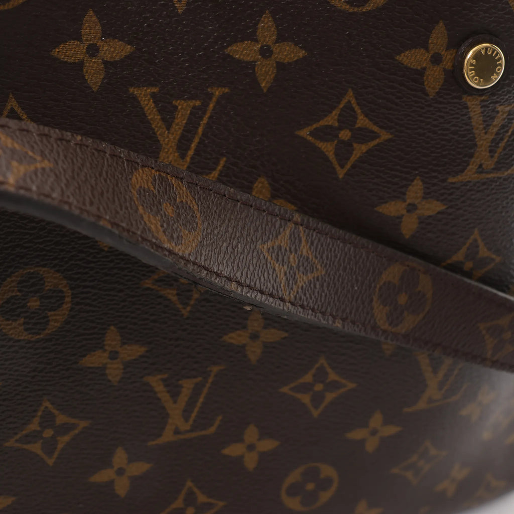 Louis Vuitton Montaigne MM Monogram Canvas 2Way Handbag in Brown M41056