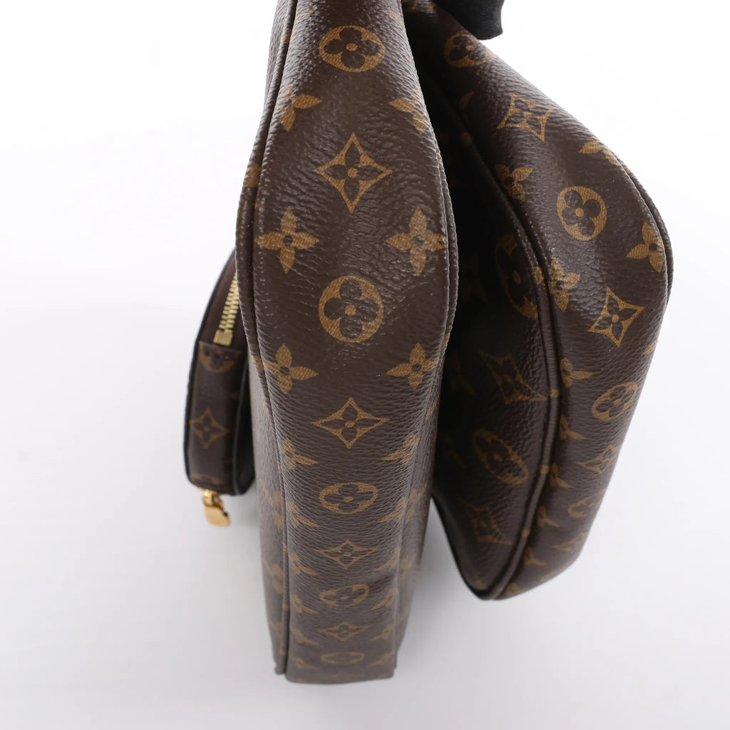 Louis Vuitton Multi Pochette Accessoires Monogram Canvas Handbag in Brown