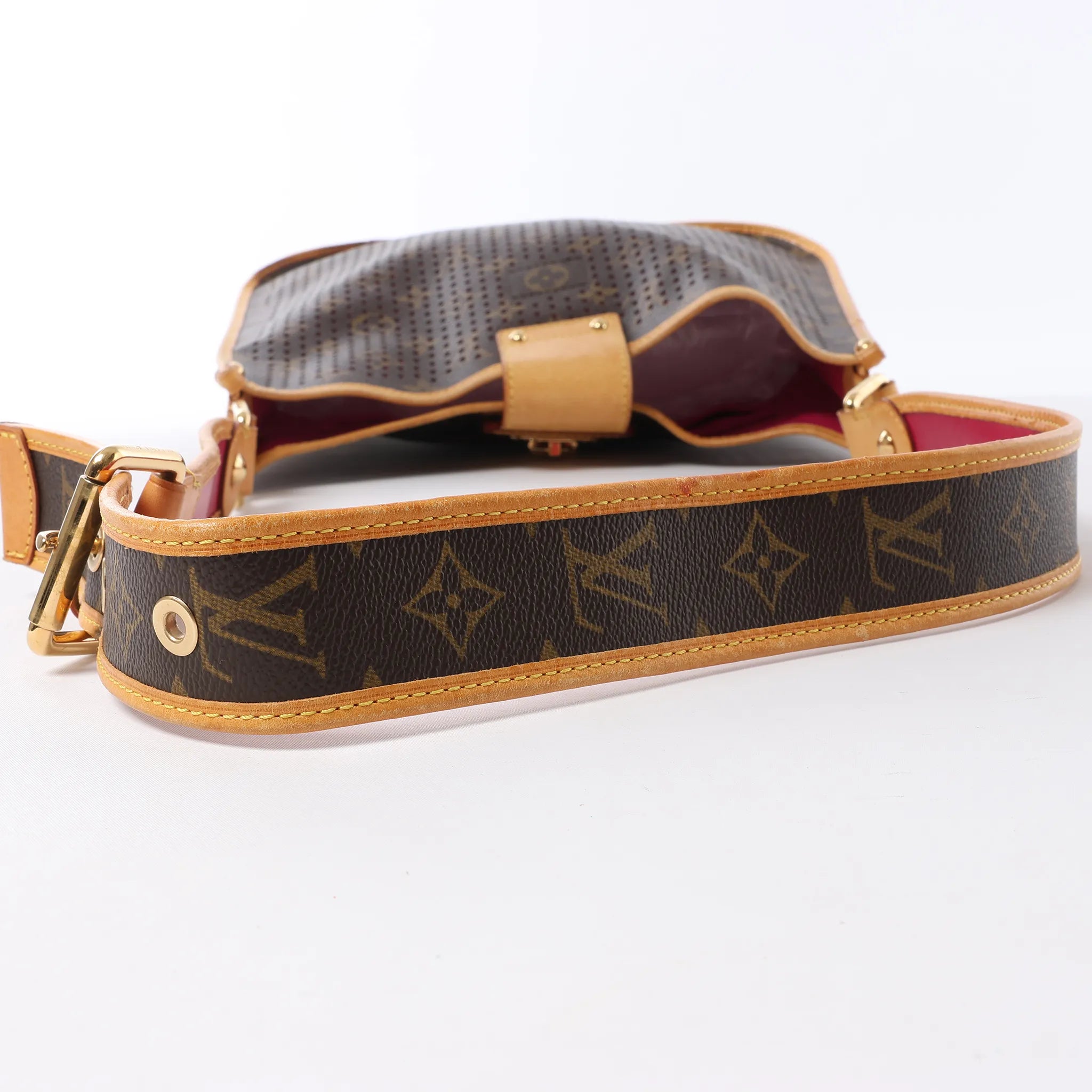 Louis Vuitton Musette Monogtam Perfo Soulder Bag in Brown x Pink M95172