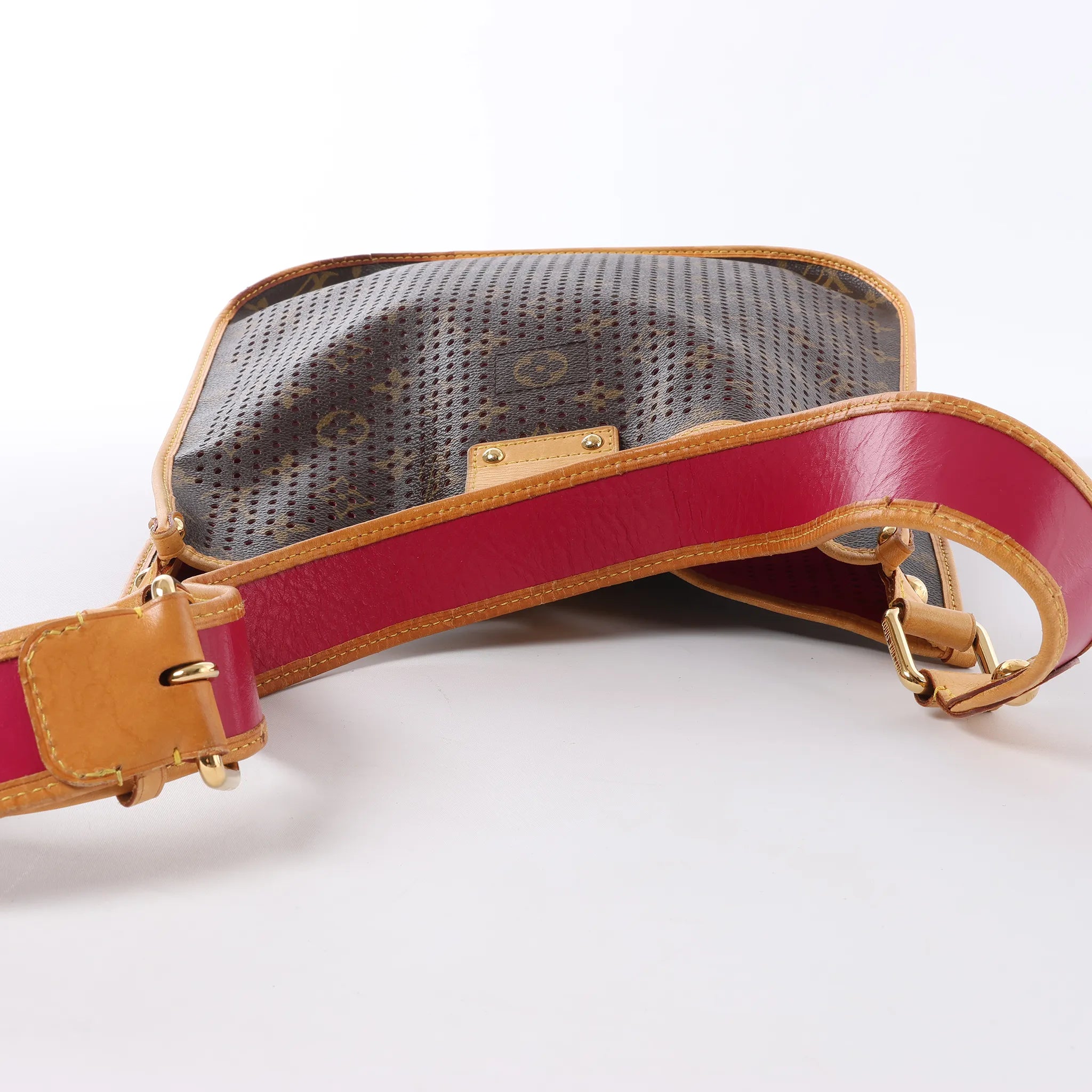Louis Vuitton Musette Monogtam Perfo Soulder Bag in Brown x Pink M95172