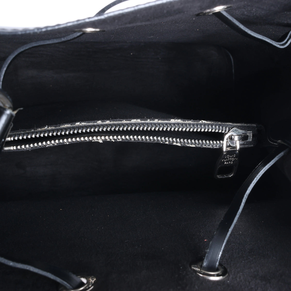 Louis Vuitton NeoNoe Epi Leather Shoulder Bag in Black M54366