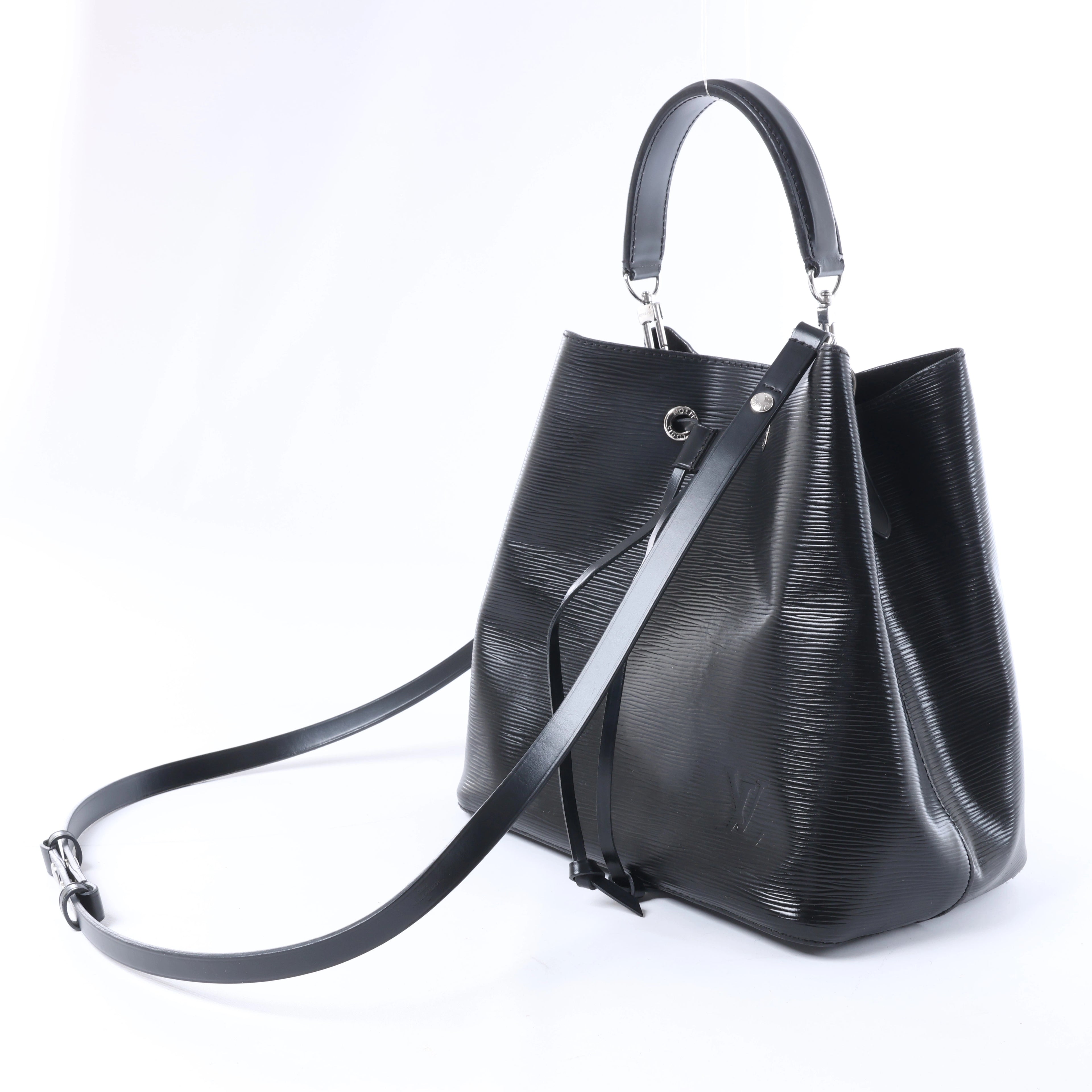 Louis Vuitton NeoNoe Epi Leather Shoulder Bag in Black M54366