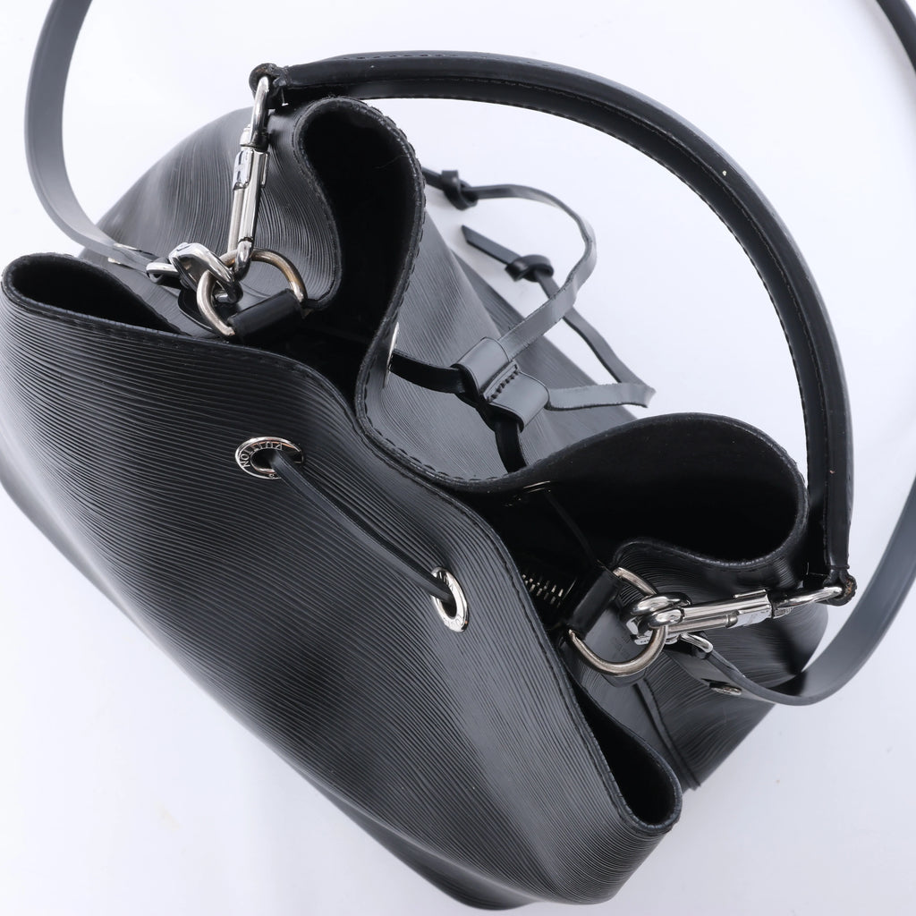 Louis Vuitton NeoNoe Epi Leather Shoulder Bag in Black M54366