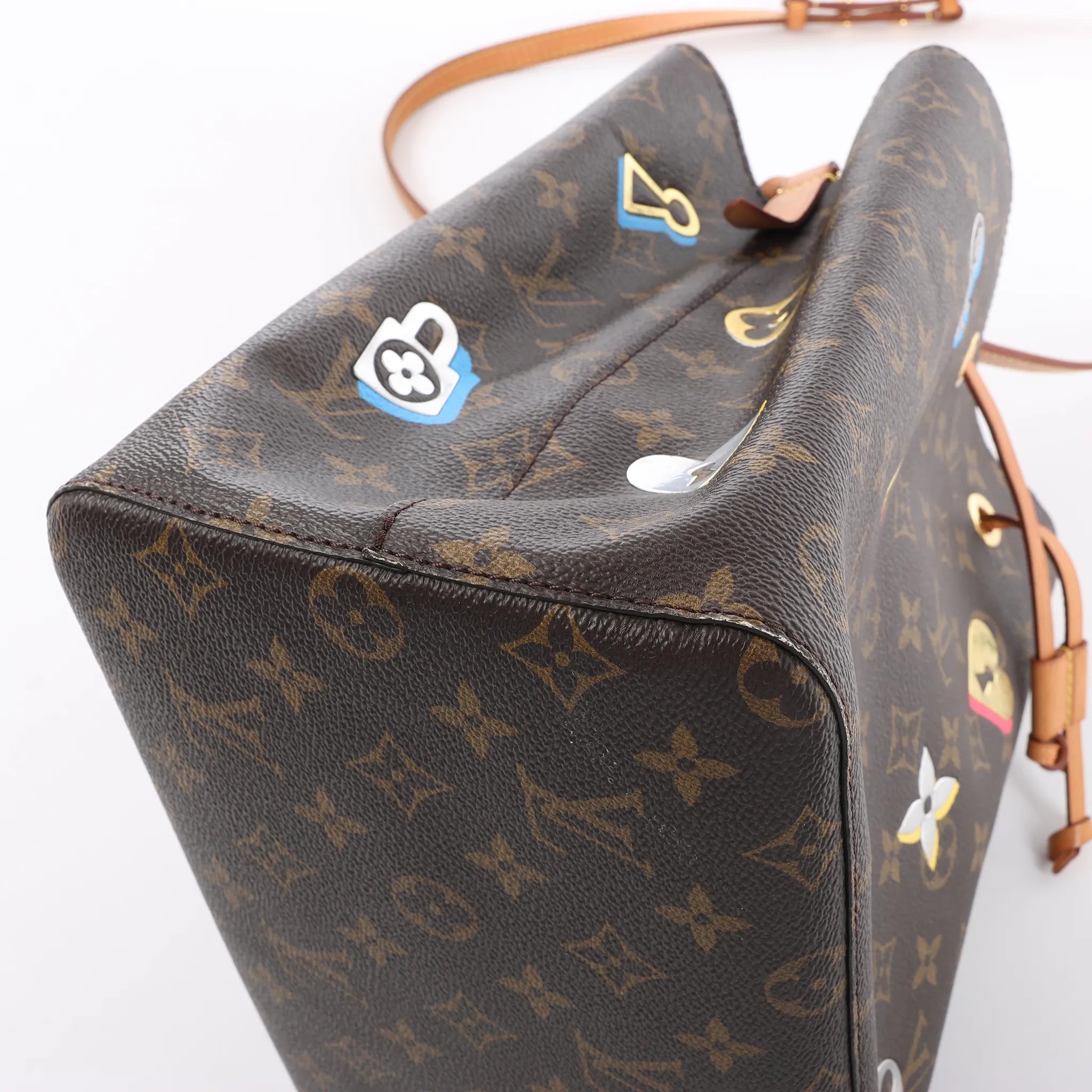 Louis Vuitton Neonoe Monogram LOVE LOCK Shoulder Bag in Brown M44369