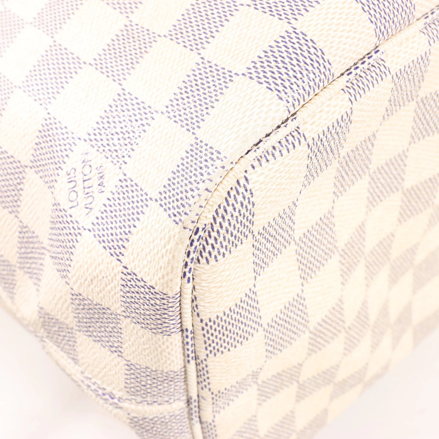 Louis Vuitton Damier Azur Neverfull MM Shoulder Bag in Beige N51107