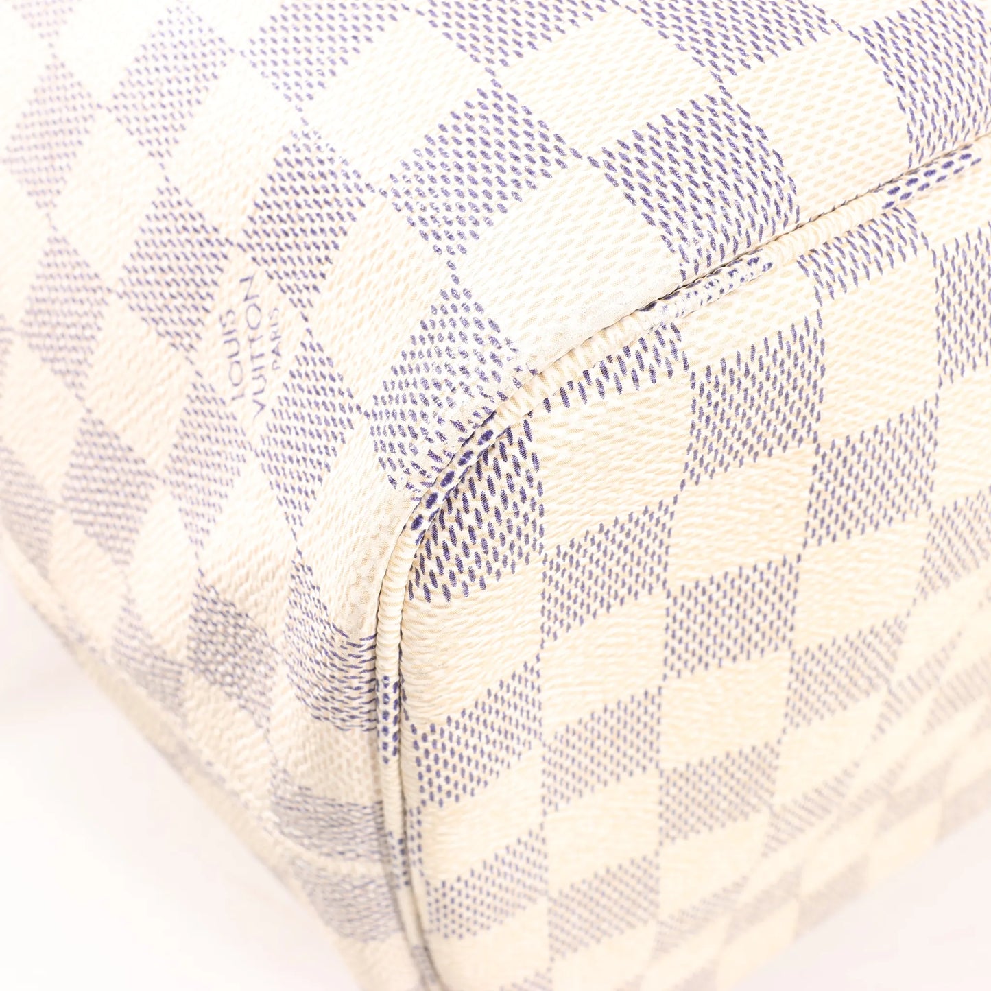 Louis Vuitton Damier Azur Neverfull MM Shoulder Bag in Beige N51107