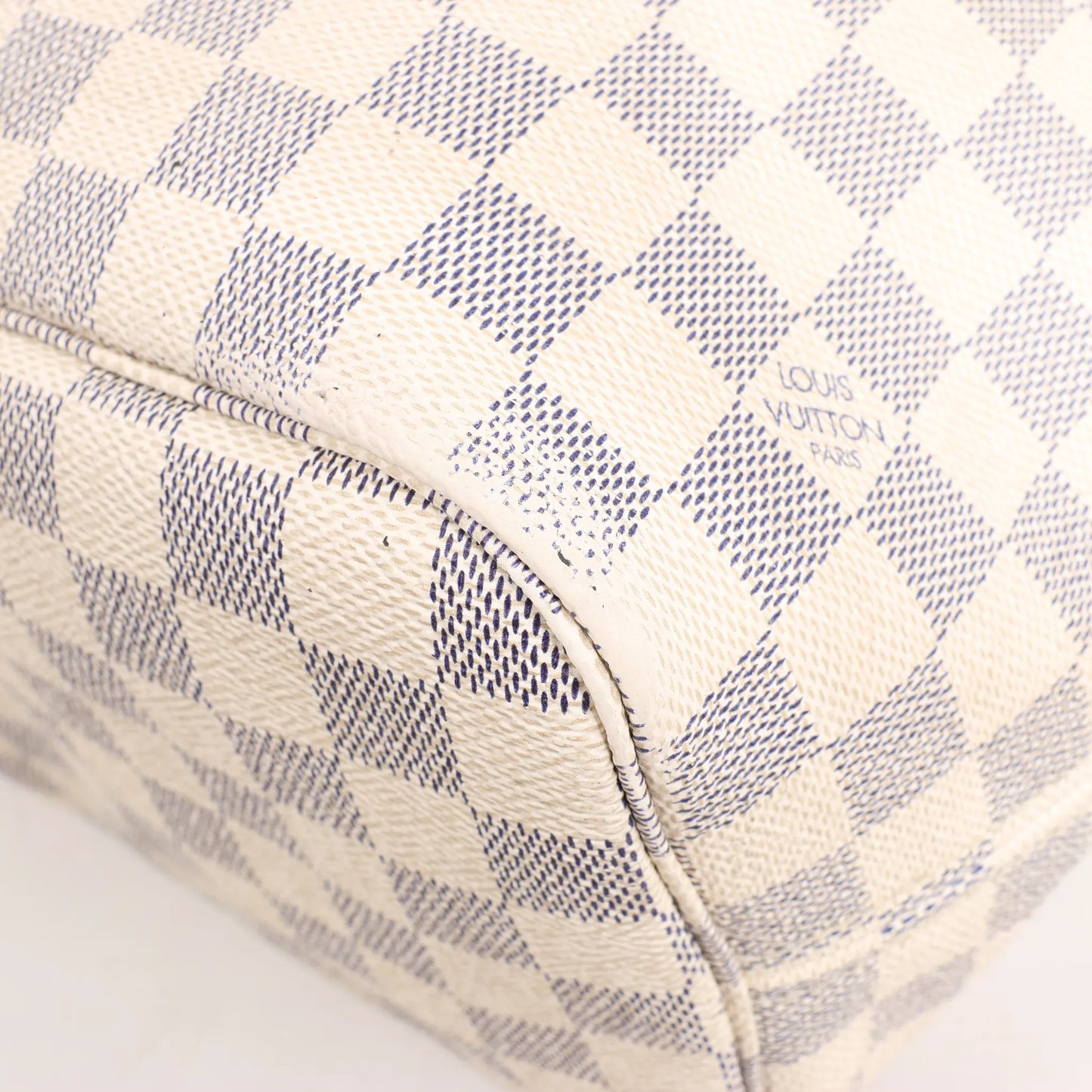 Louis Vuitton Neverfull MM Damier Azur Shoulder Bag in Beige N51107