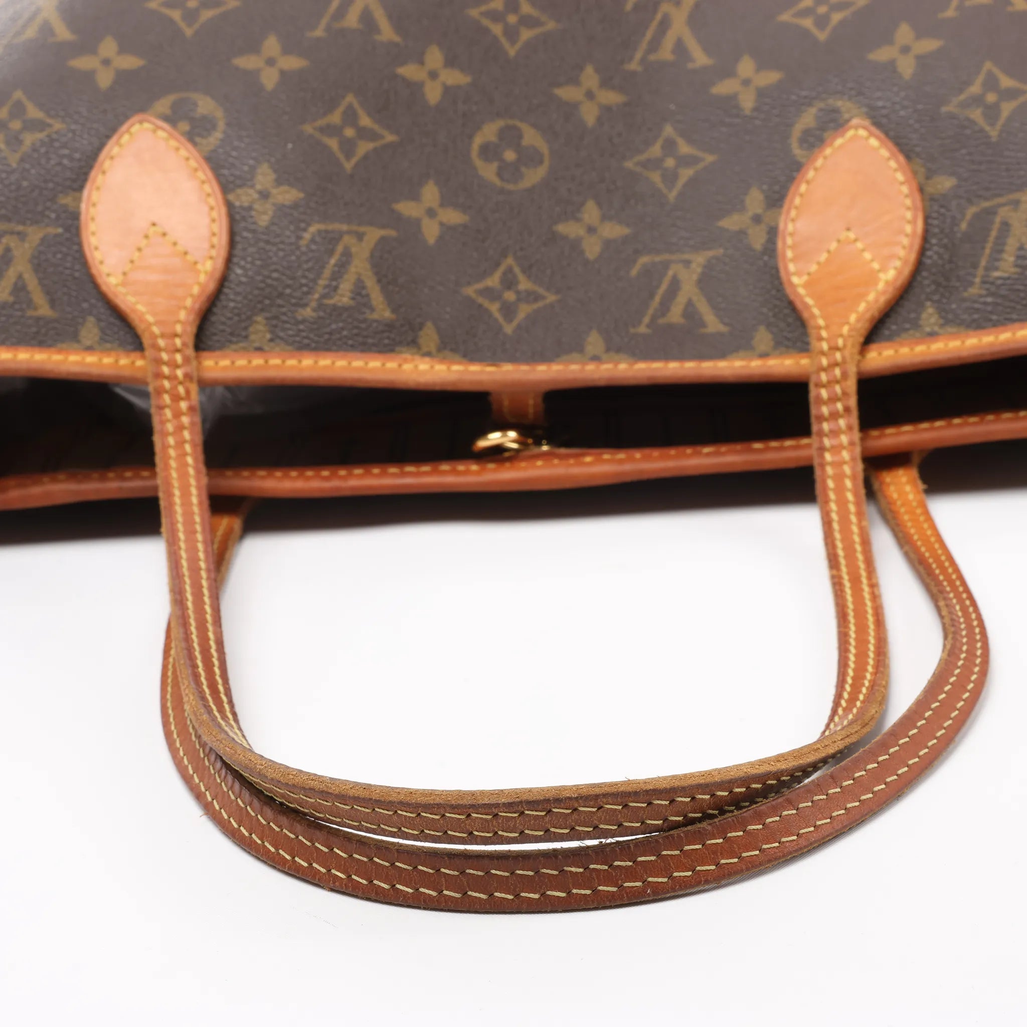 Louis Vuitton Neverfull MM Monogram Shoulder Bag in Brown M40156