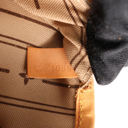 Louis Vuitton Monogram Neverfull MM Shoulder Bag in Brown M40156