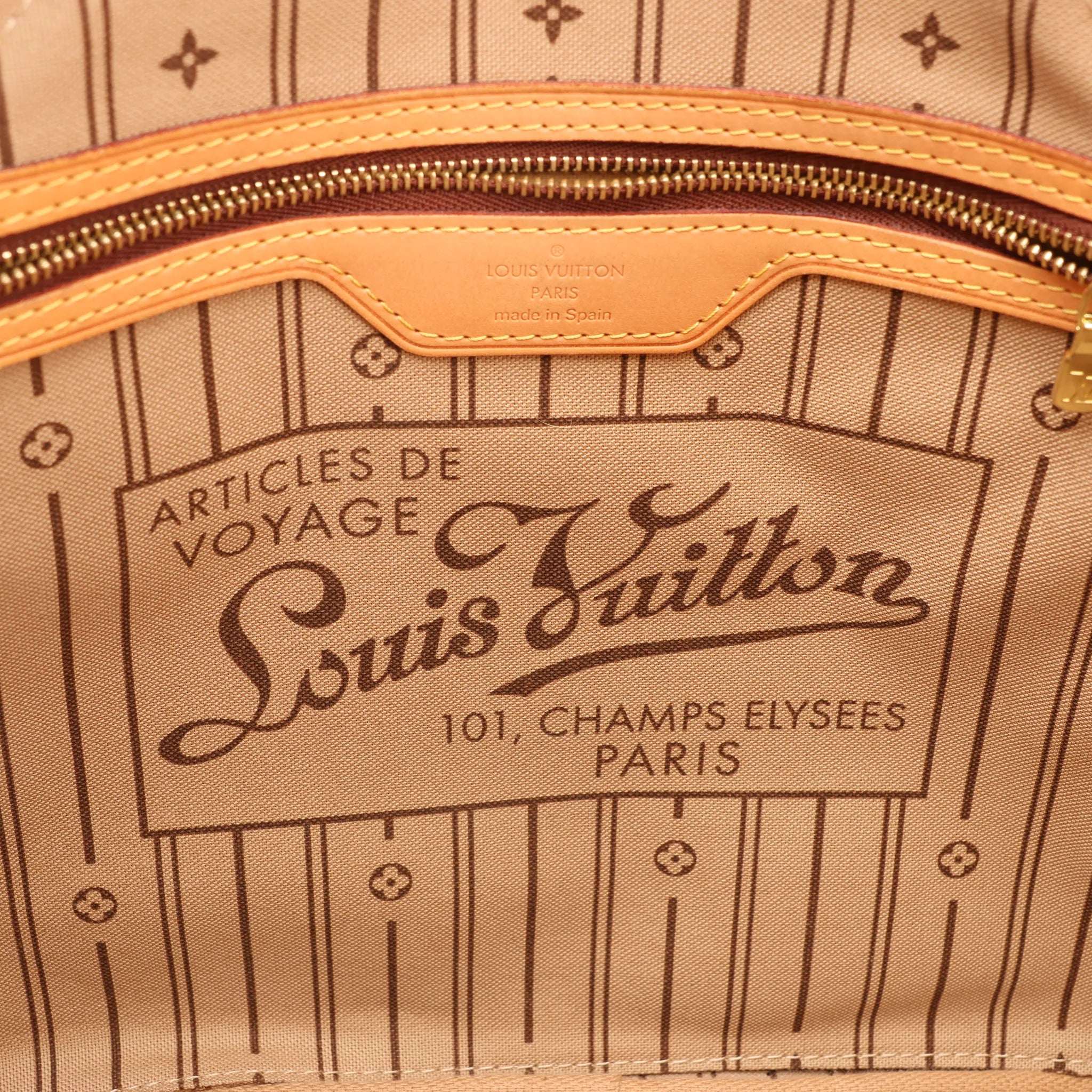 Louis Vuitton Monogram Neverfull MM Shoulder Bag in Brown M40156
