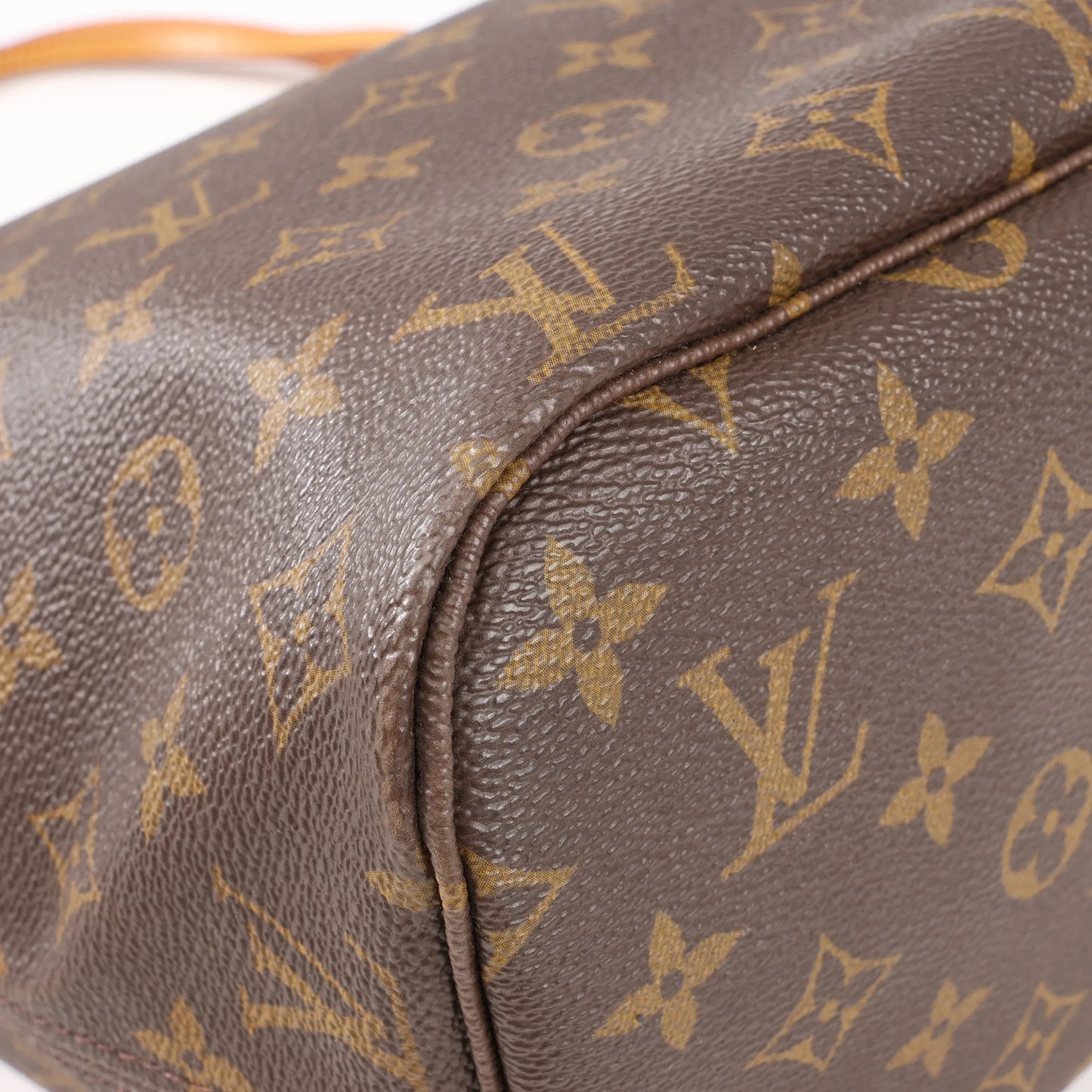 Louis Vuitton Monogram Neverfull MM Shoulder Bag in Brown M40156