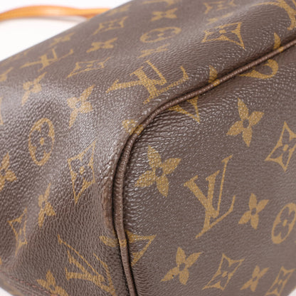 Louis Vuitton Monogram Neverfull MM Shoulder Bag in Brown M40156