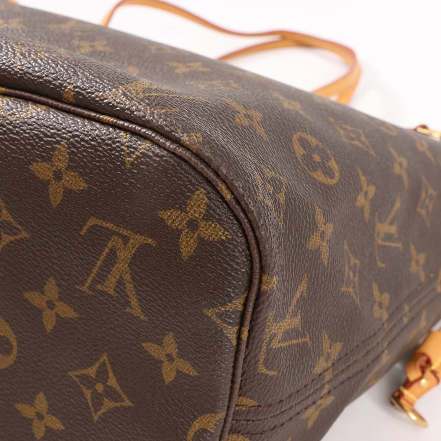Louis Vuitton Monogram Neverfull MM Shoulder Bag in Brown M40156