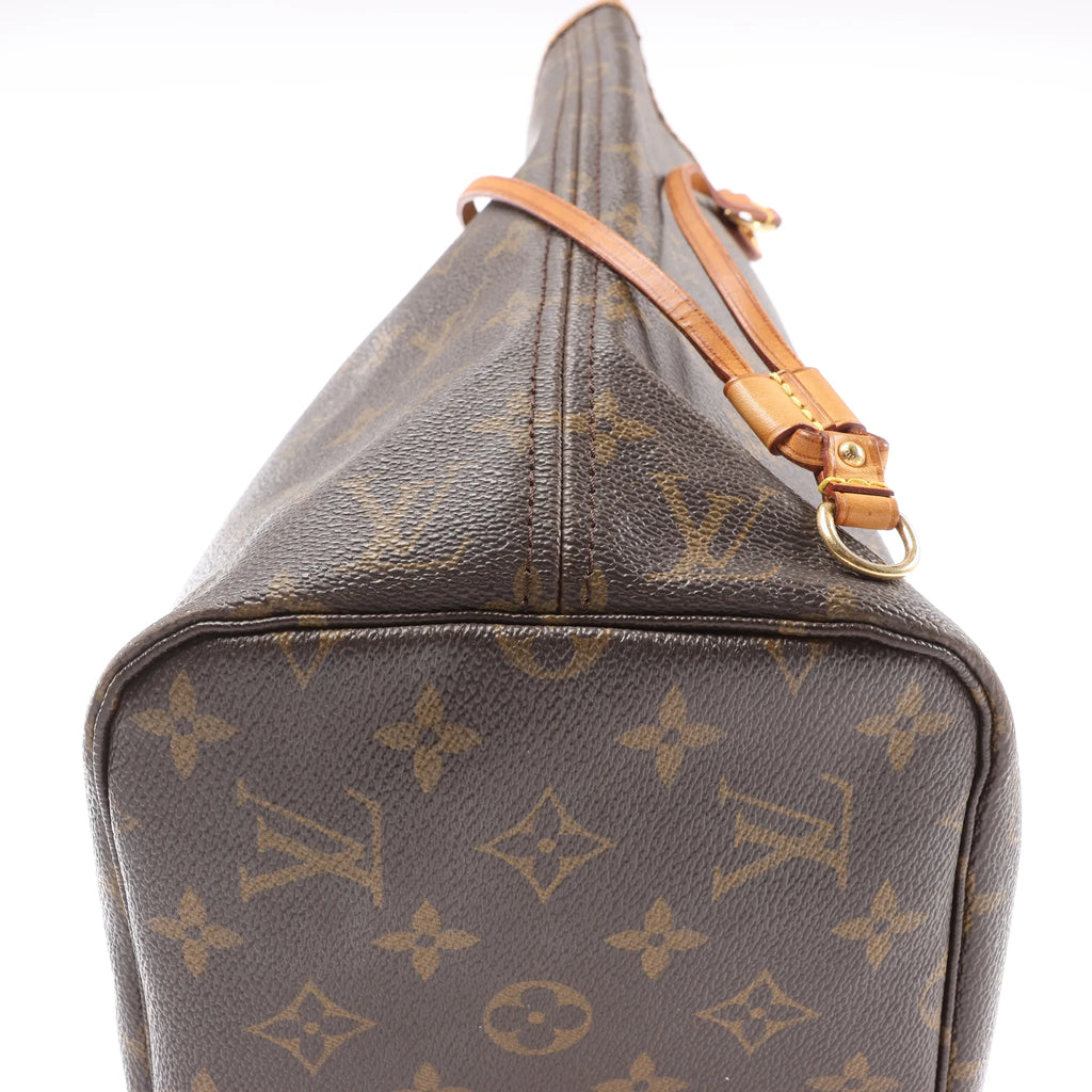 Louis Vuitton Neverfull MM Monogram Shoulder Bag in Brown M40156