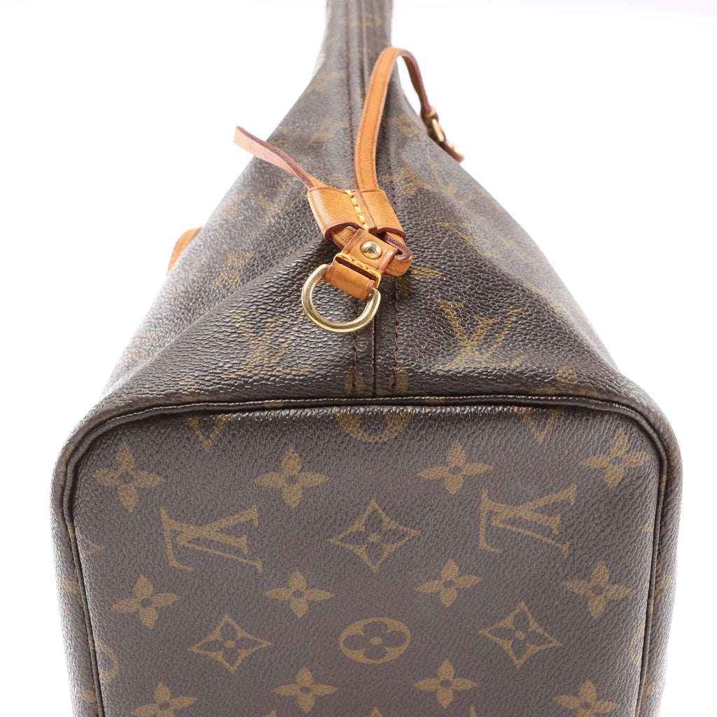 Louis Vuitton Neverfull MM Monogram Shoulder Bag in Brown M40156