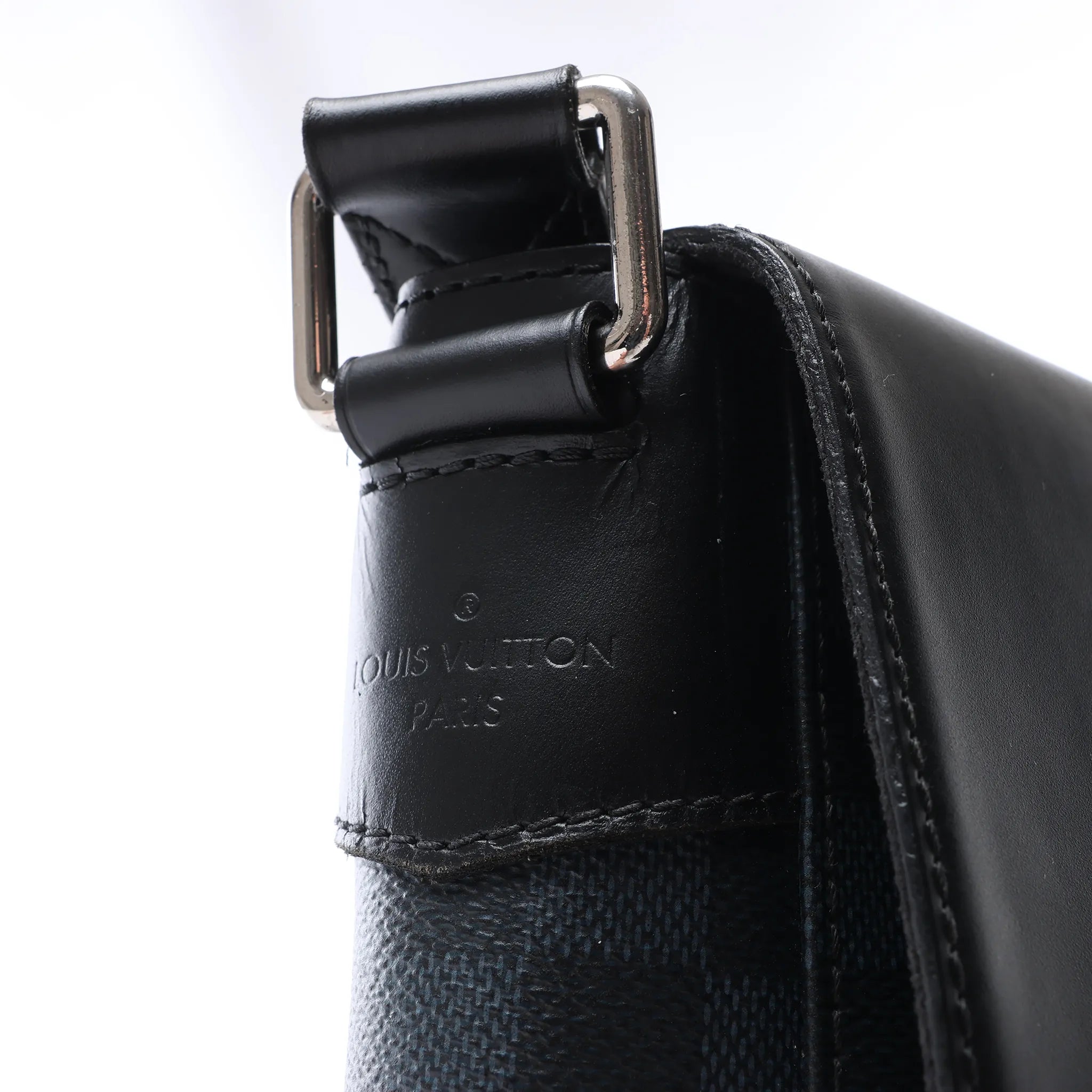 Louis Vuitton Newport PM Damier Cobalt Messenger Crossbody Bag in Black x Navy N41587