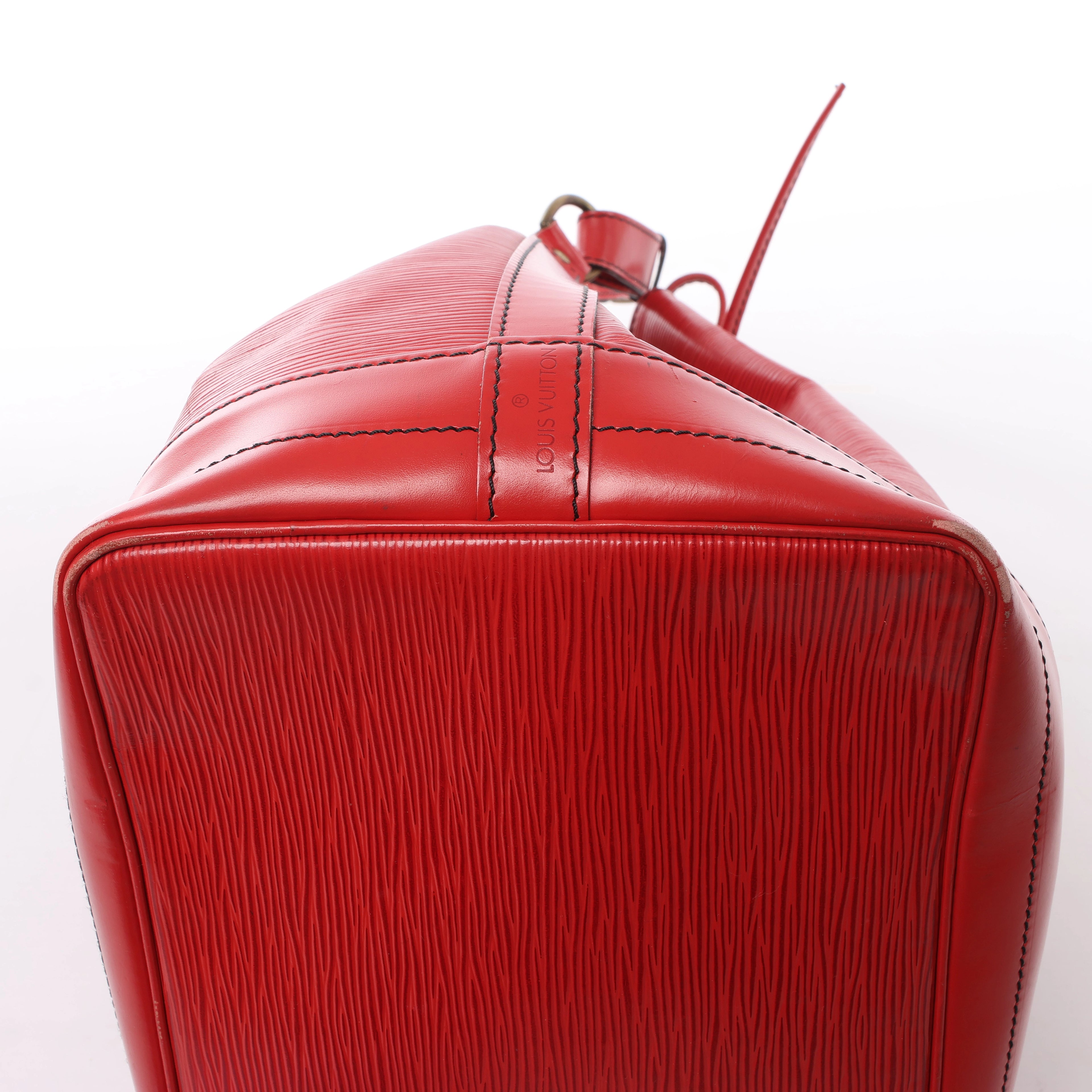 Louis Vuitton Noe Epi Leather Shoulder Bag in Red M44007