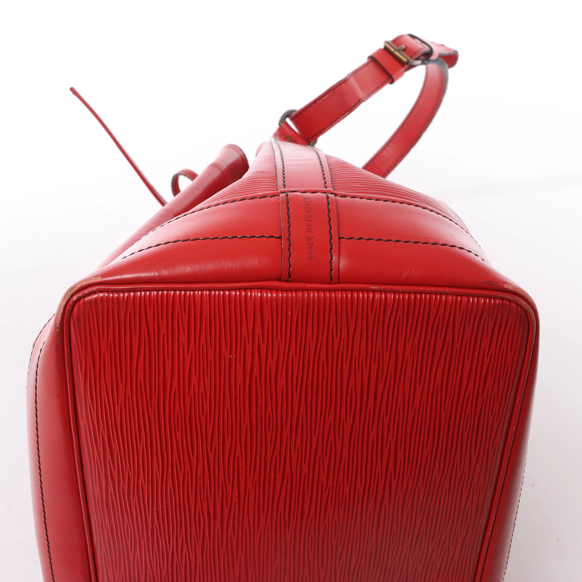 Louis Vuitton Noe Epi Leather Shoulder Bag in Red M44007