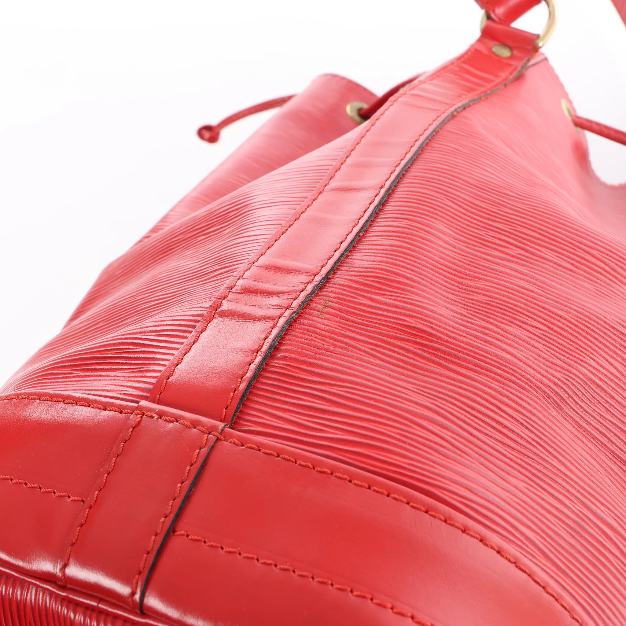 Louis Vuitton Noe Epi Leather Shoulder Bag in Red M44007