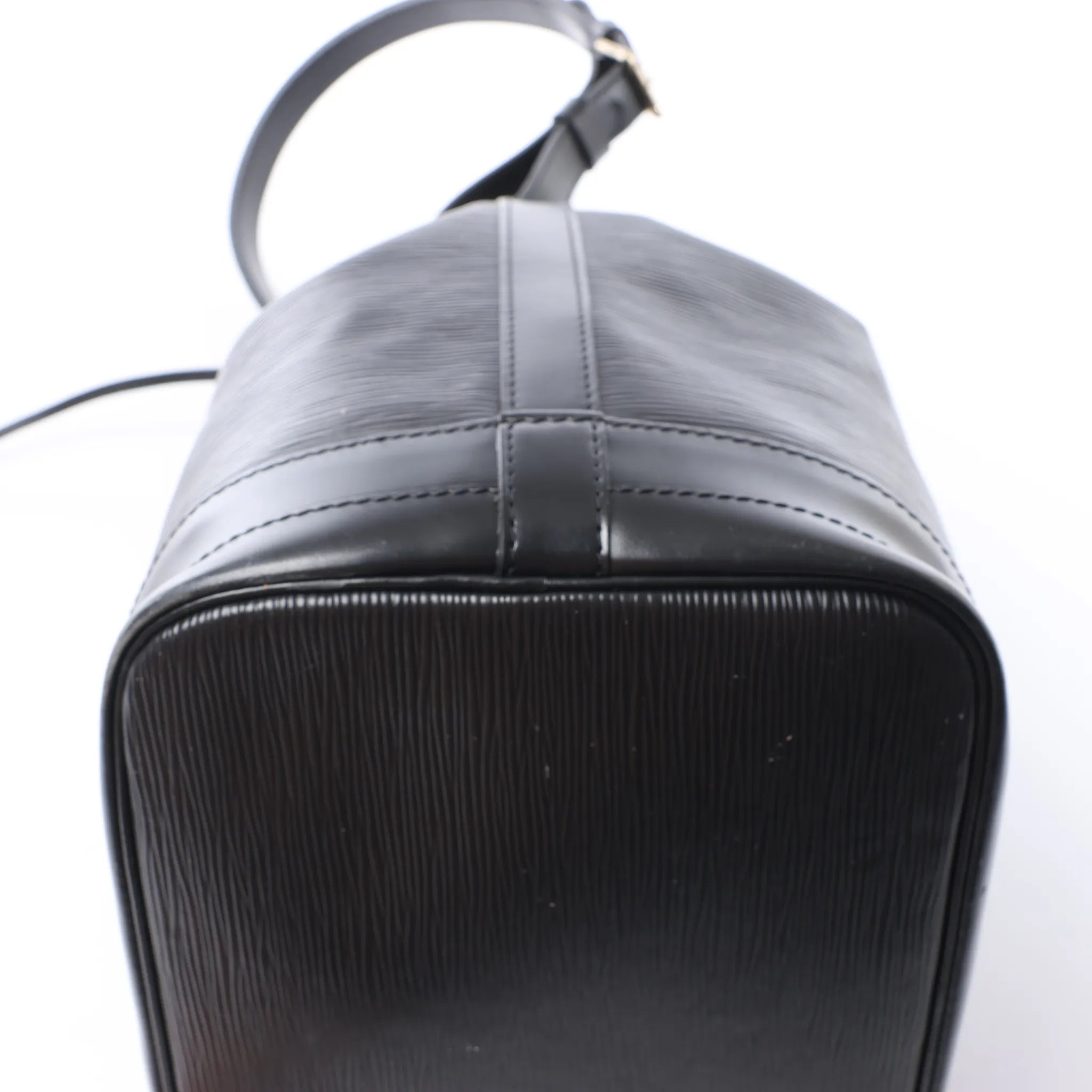 Louis Vuitton Noe Epi Leather Shoulder Bag in Black M59002