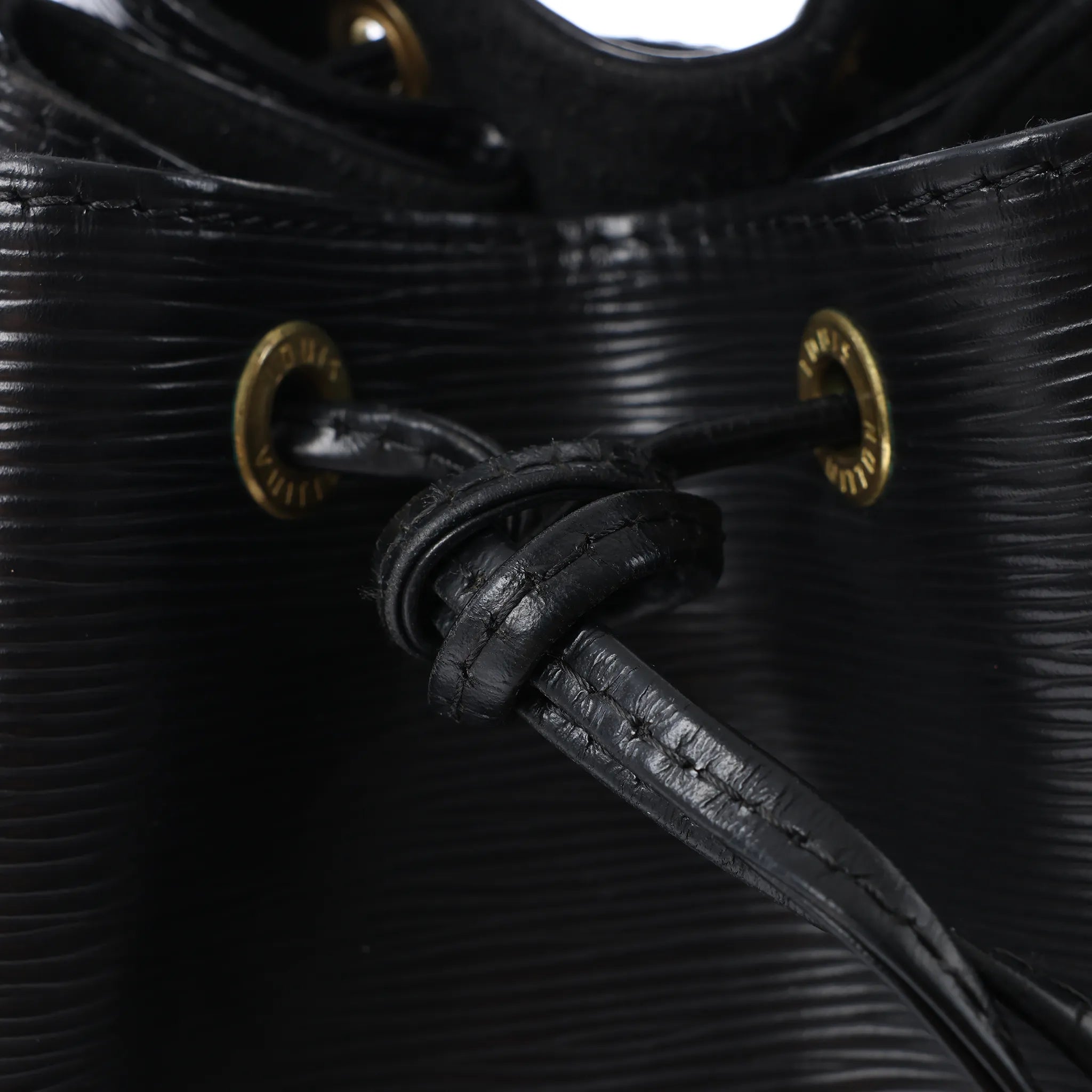 Louis Vuitton Noe Epi Leather Shoulder Bag in Black M59002