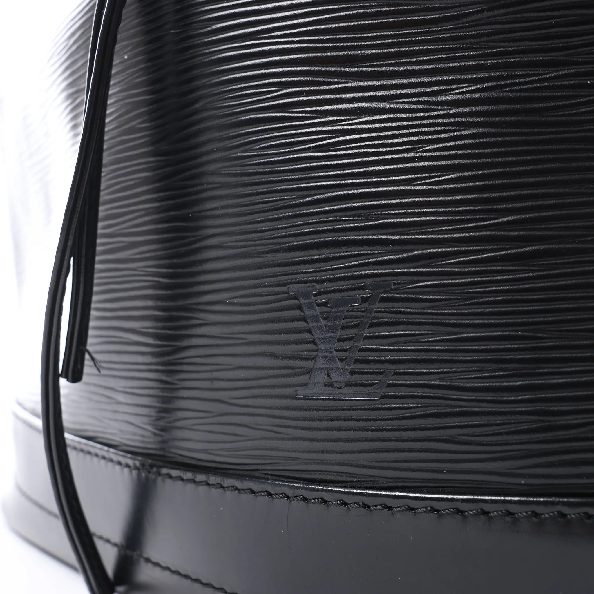 Louis Vuitton Noe Epi Leather Shoulder Bag in Black M59002