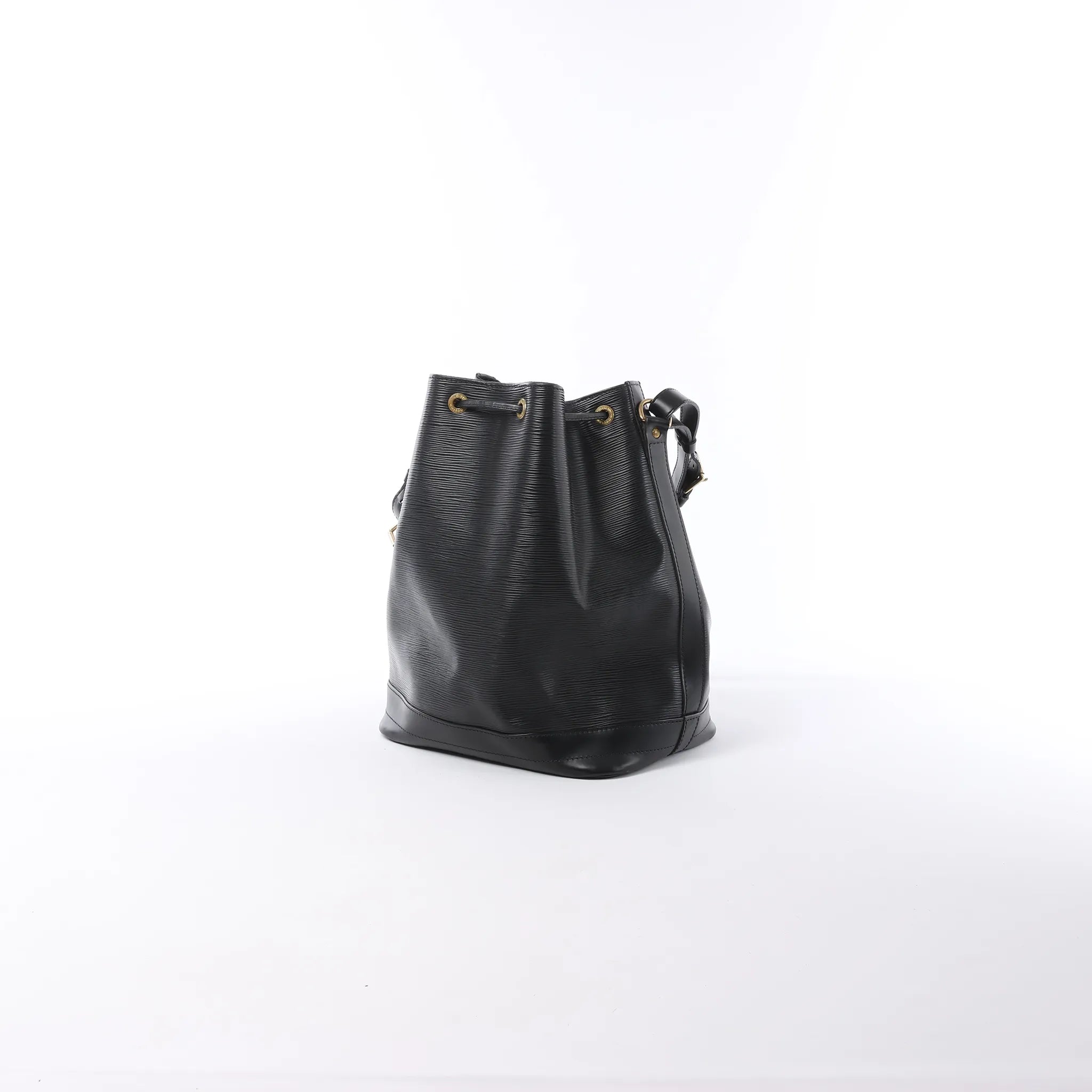 Louis Vuitton Noe Epi Leather Shoulder Bag in Black M59002