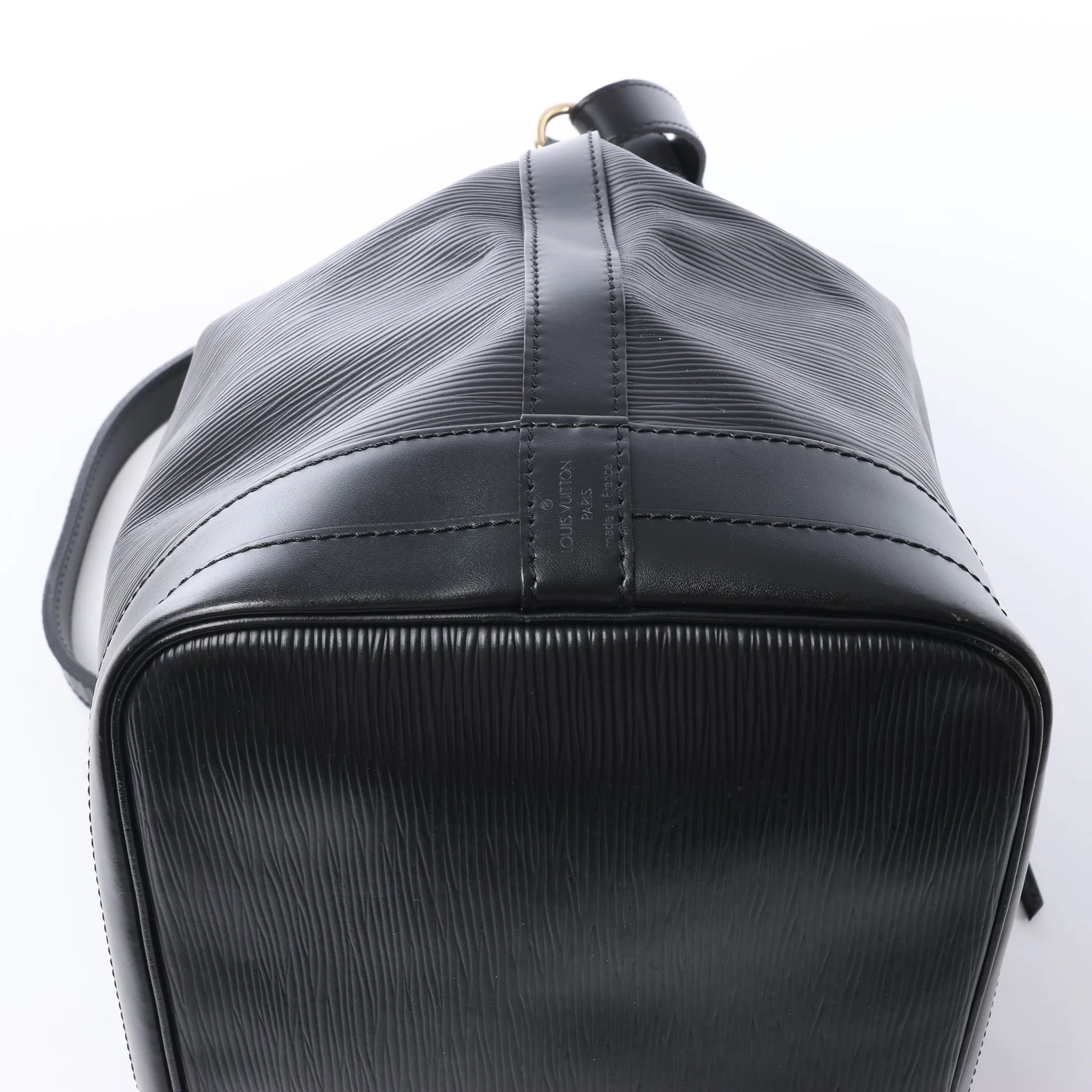 Louis Vuitton Noe Epi Leather Shoulder Bag in Black M59002