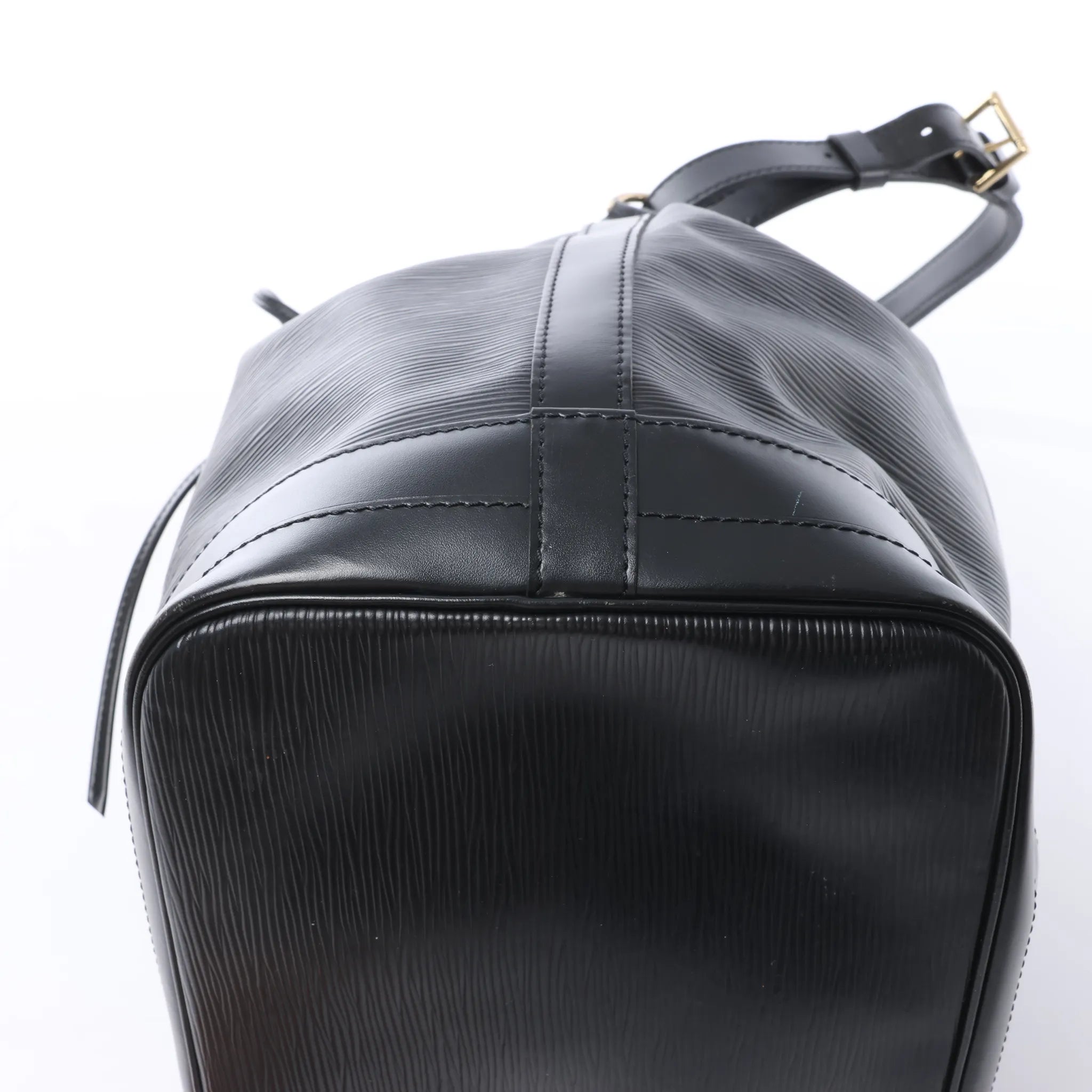 Louis Vuitton Noe Epi Leather Shoulder Bag in Black M59002