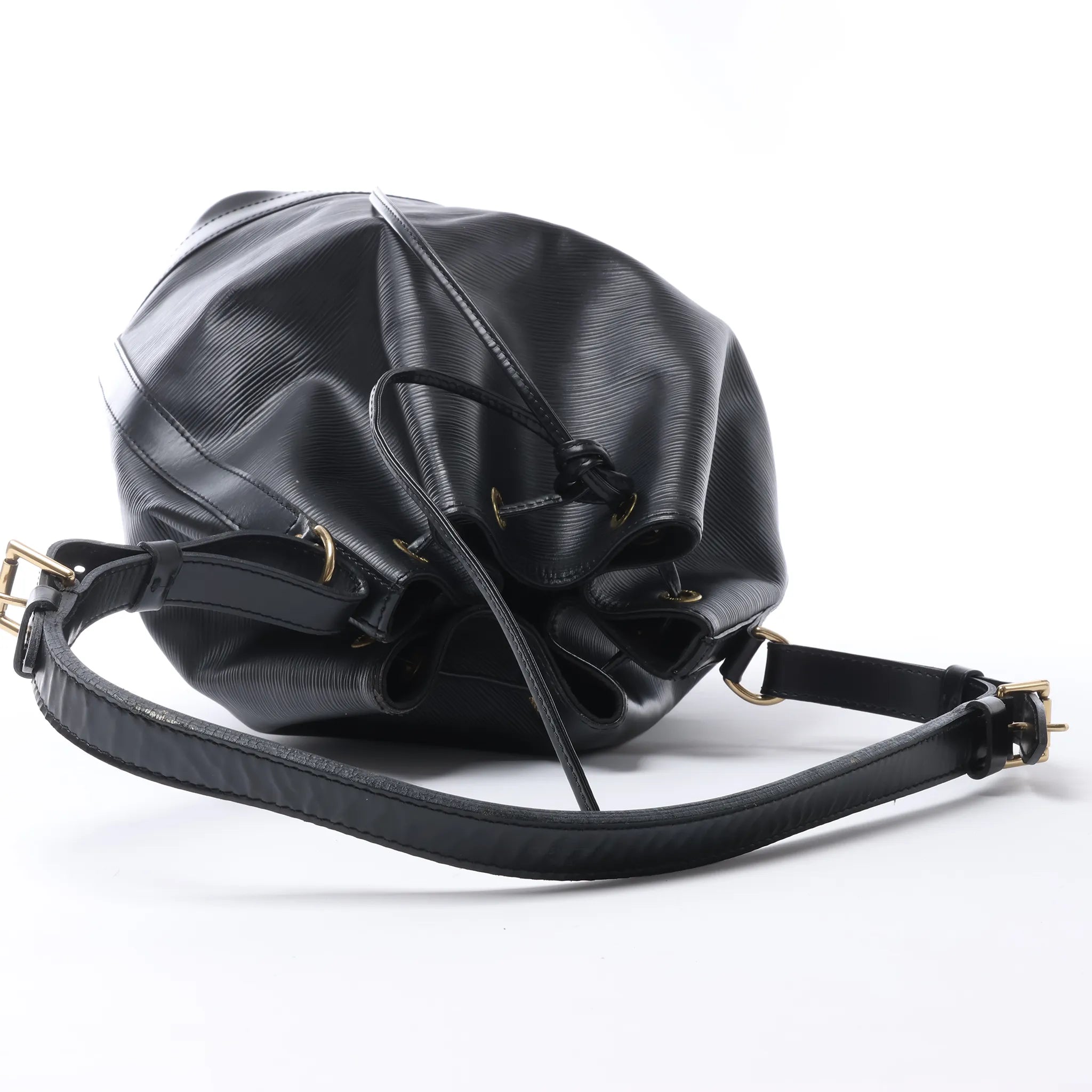Louis Vuitton Noe Epi Leather Shoulder Bag in Black M59002