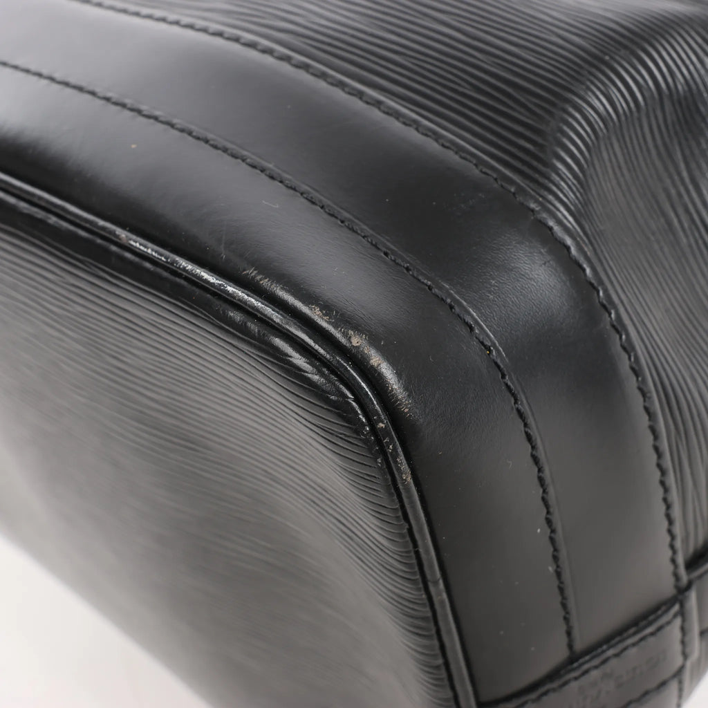 Louis Vuitton Noe Epi Leather Shoulder Bag in Black M59002